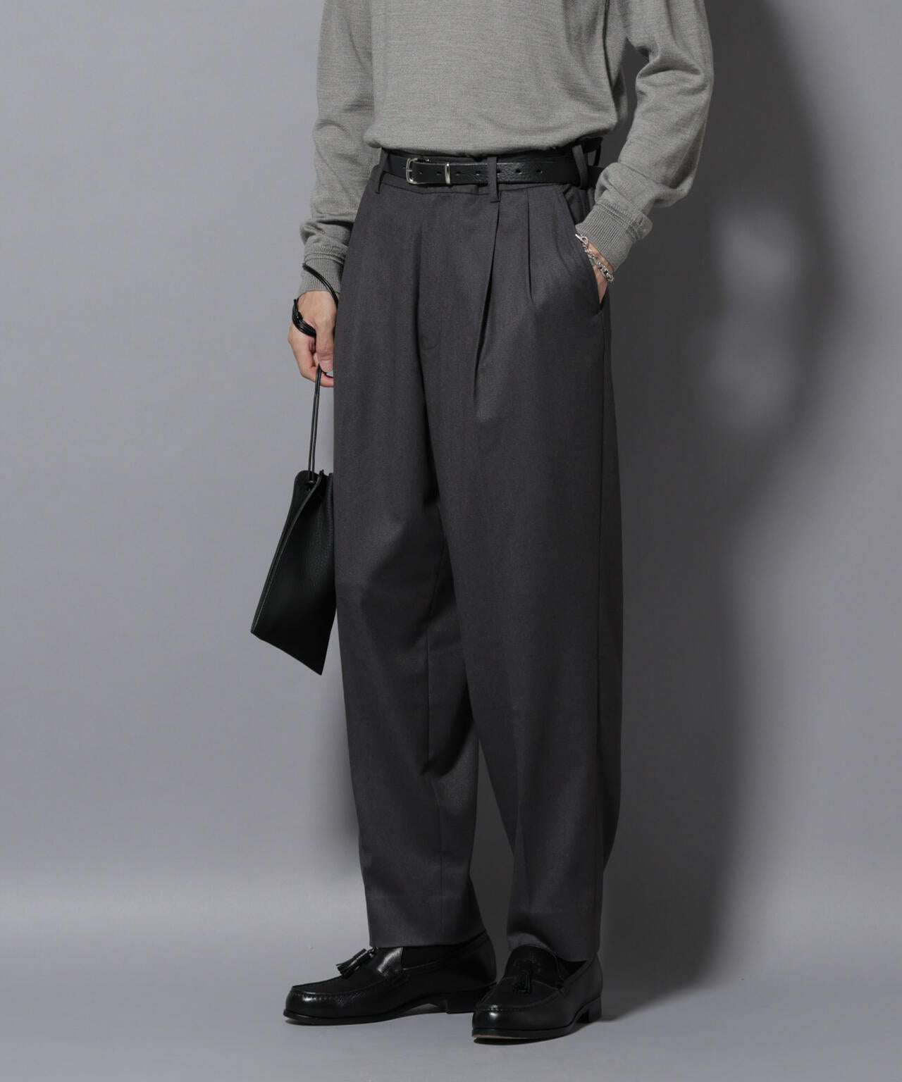 微起毛ワイド2タックテーパードパンツ