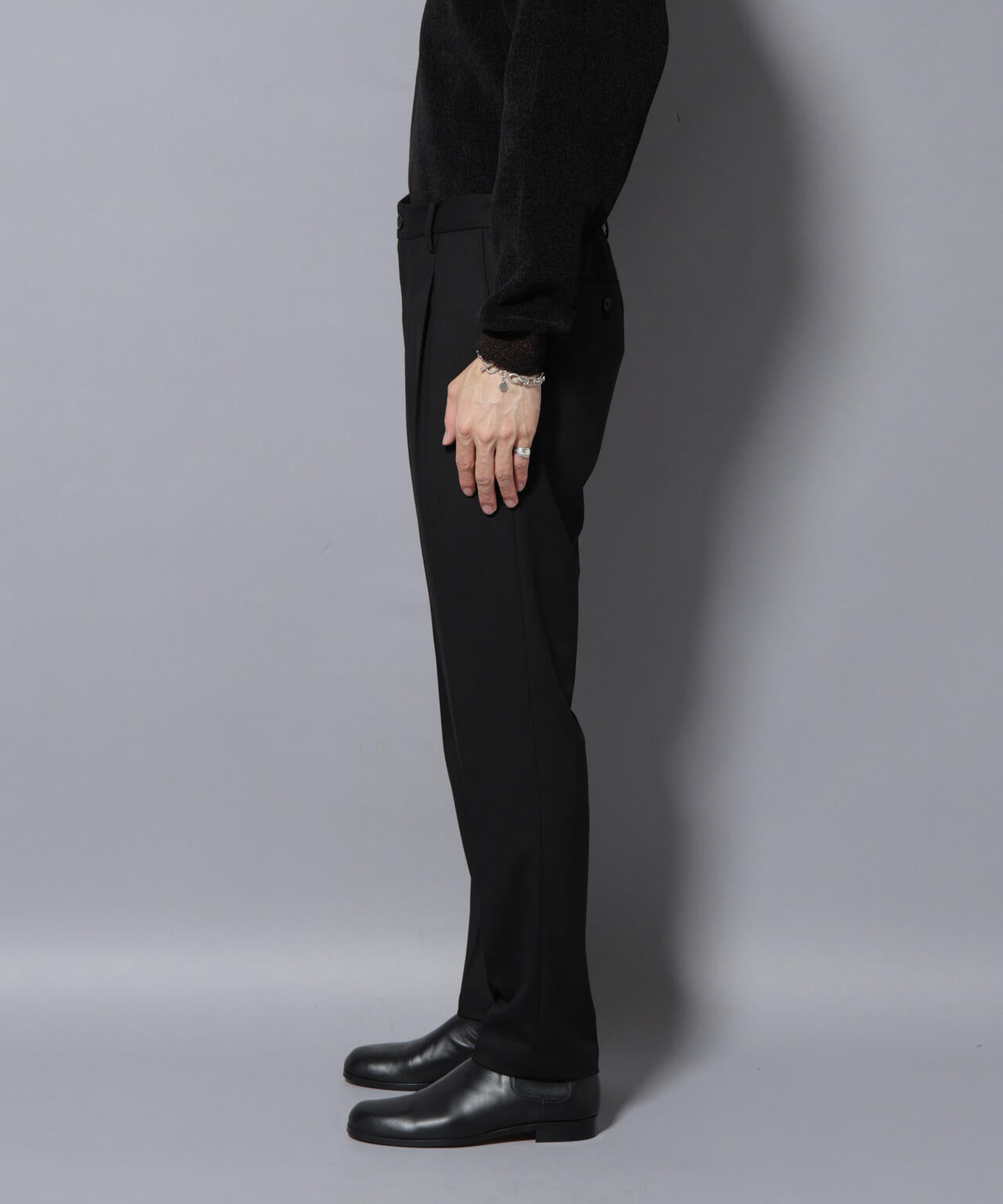 微起毛1タックテーパードパンツ