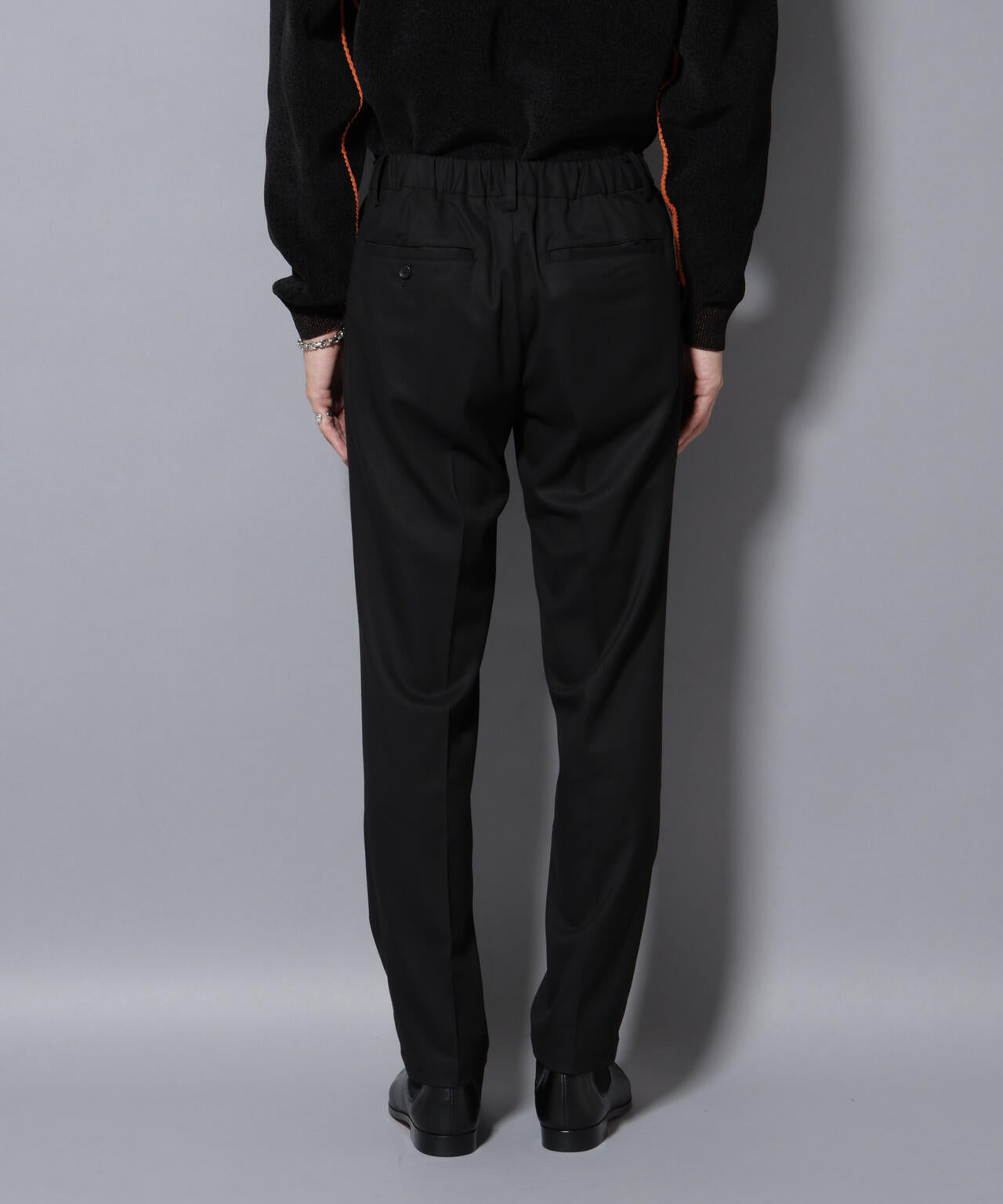 微起毛1タックテーパードパンツ