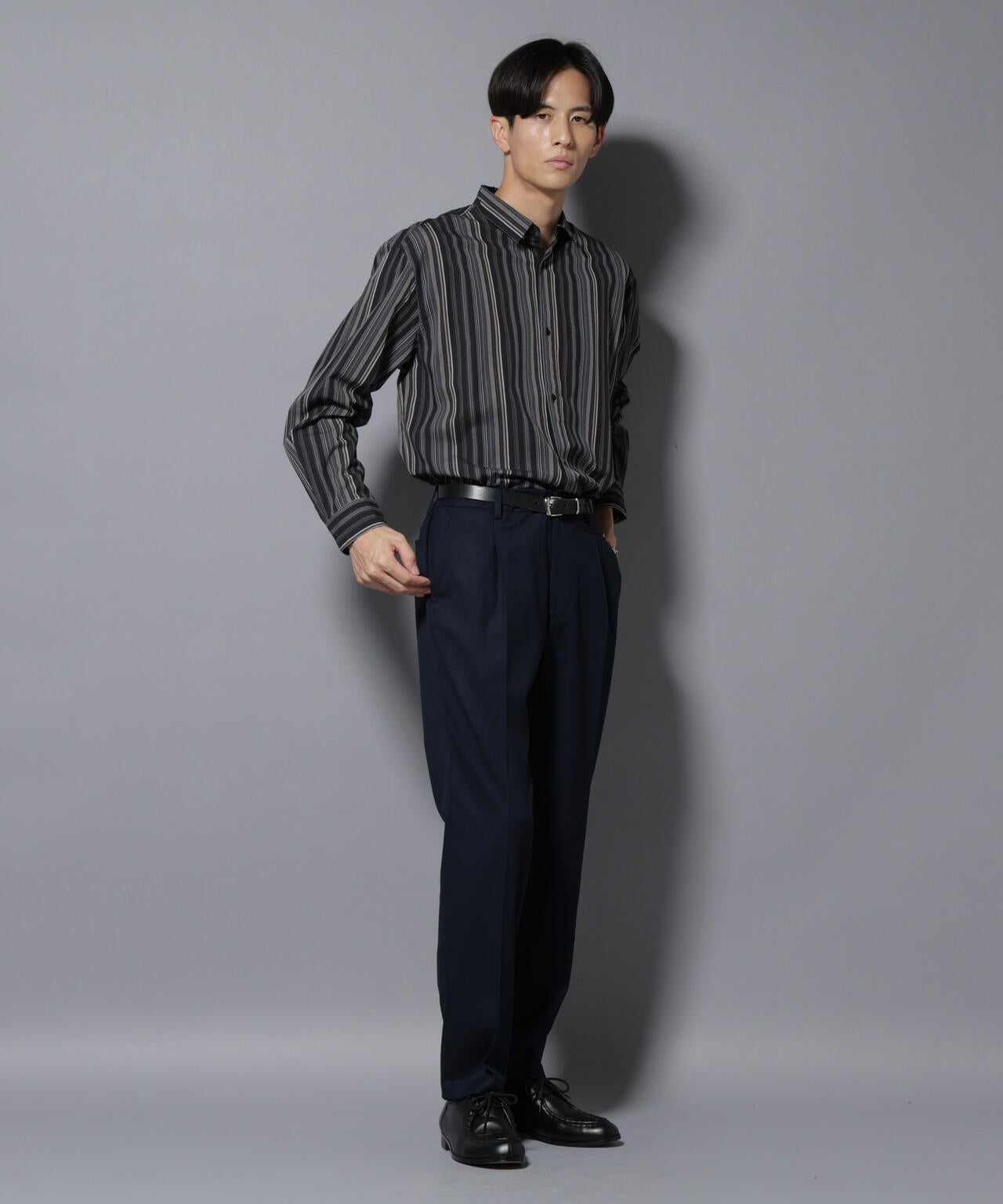 微起毛1タックテーパードパンツ