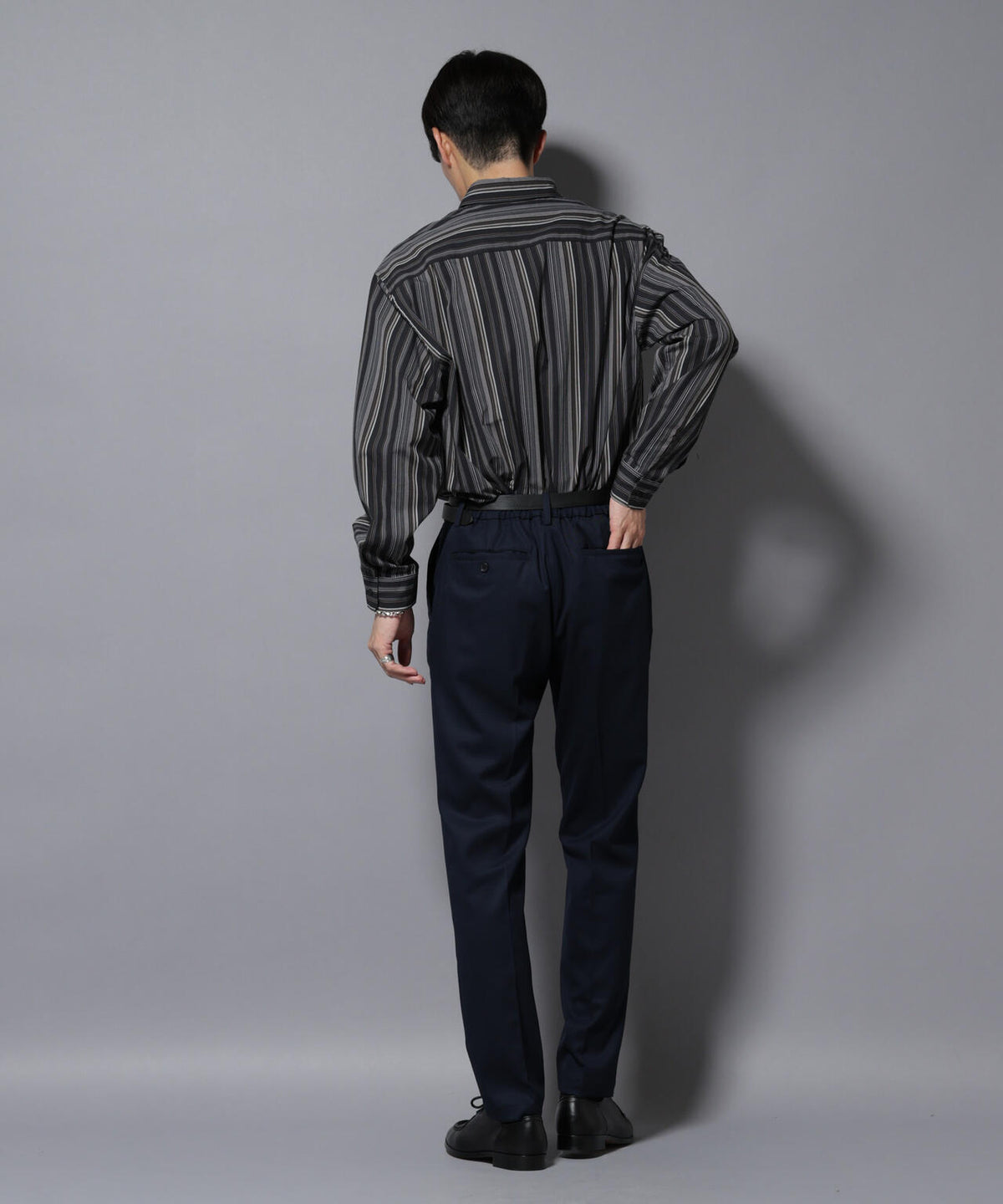 微起毛1タックテーパードパンツ