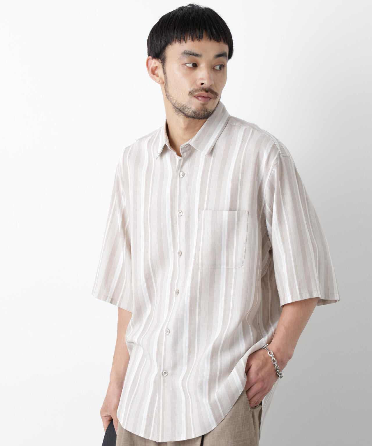 180cm B:89 W:70 H:91 着用サイズ:L