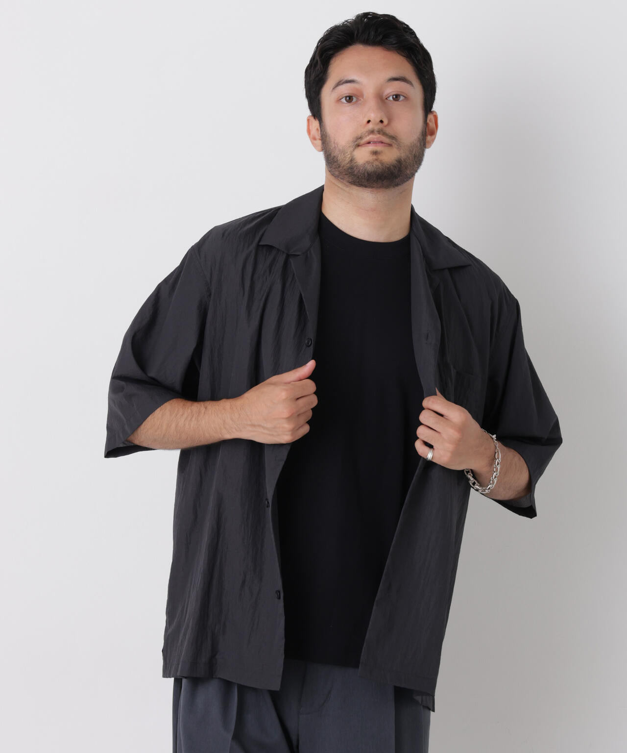 180cm B:89 W:70 H:91 着用サイズ:L