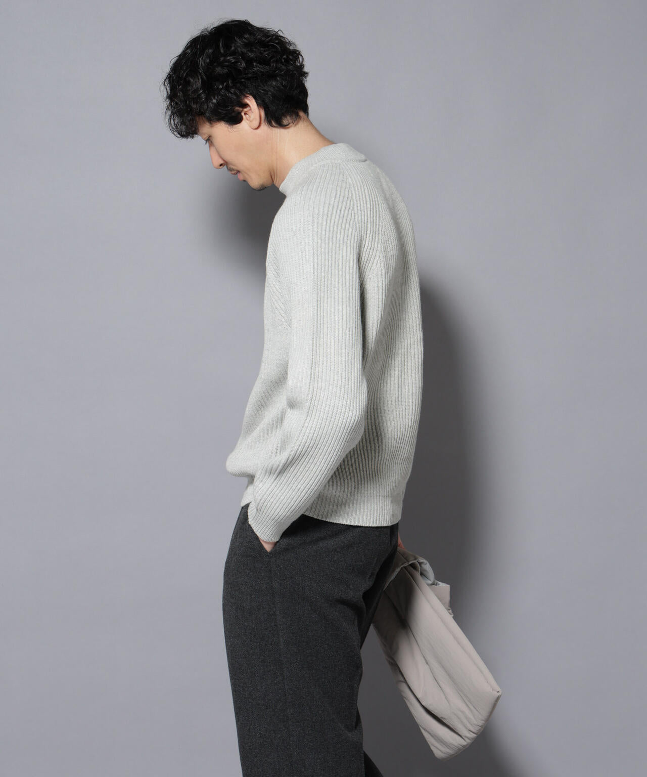 コットンMIXバルキーモックネックニット