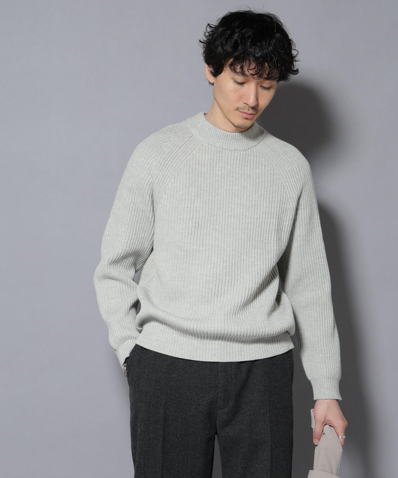 コットンMIXバルキーモックネックニット