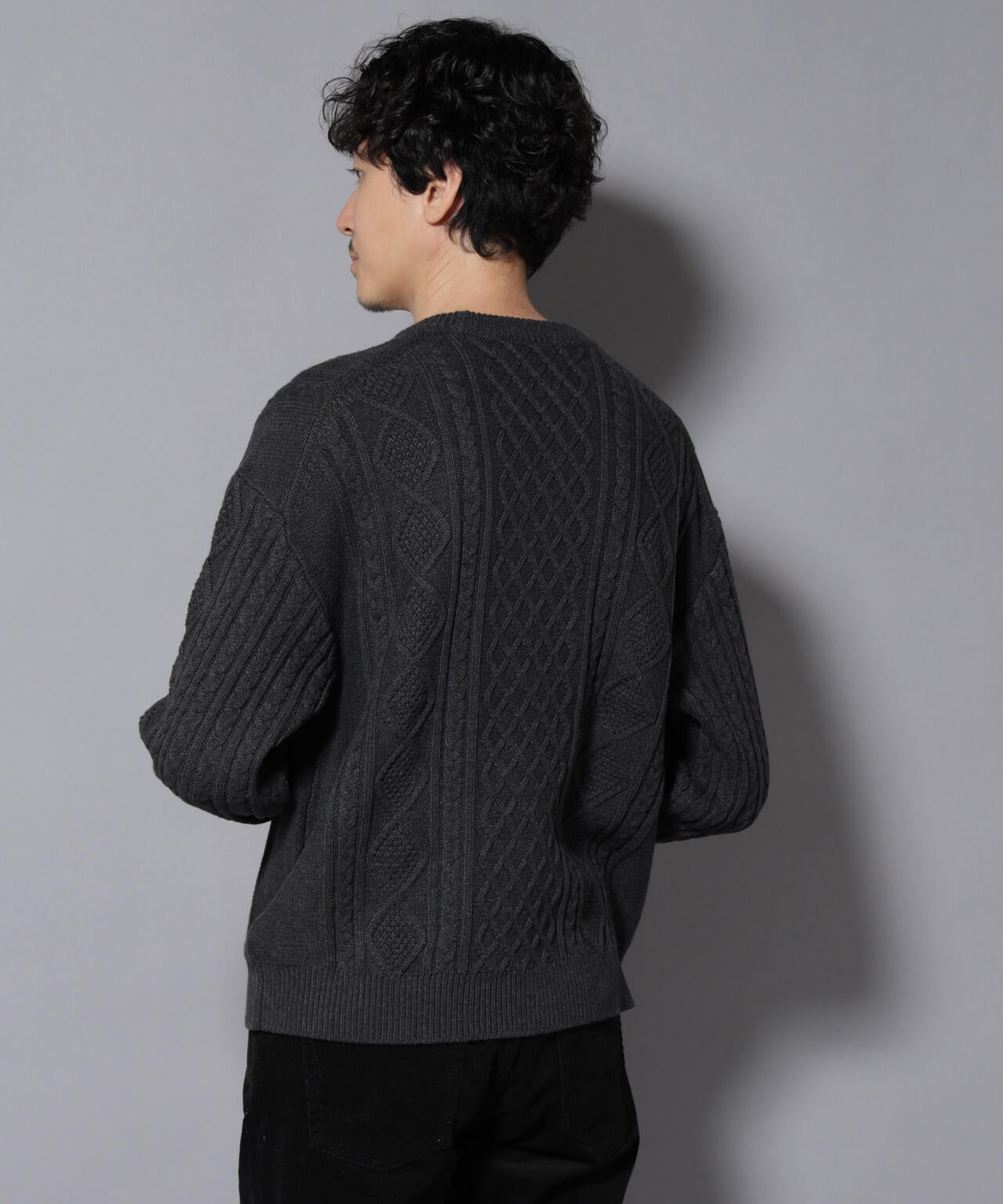 コットンMIXバルキーケーブルニット