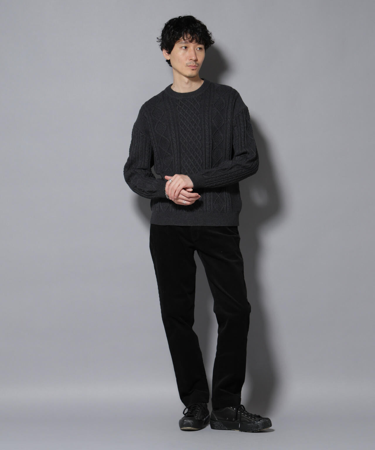 コットンMIXバルキーケーブルニット