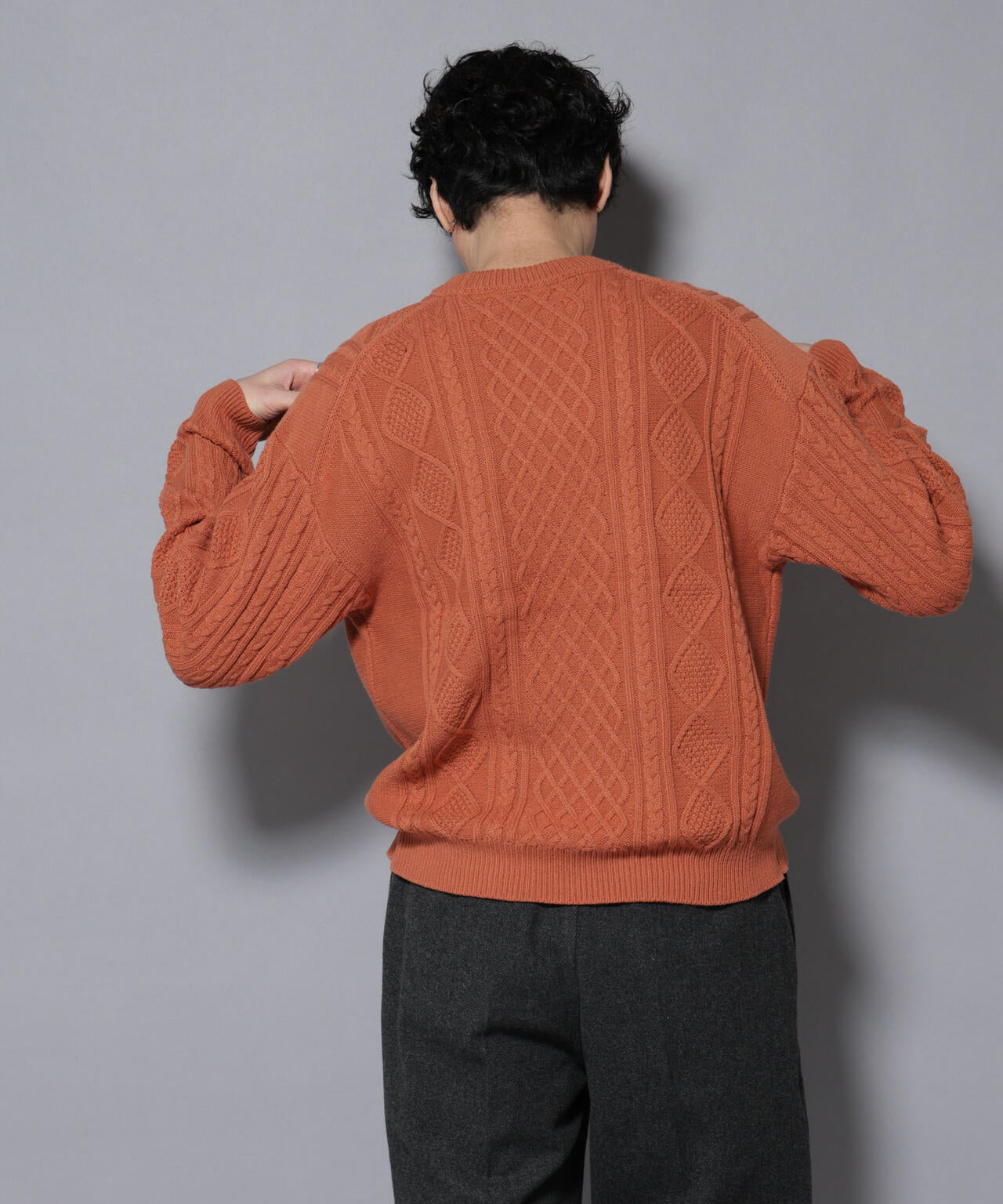 コットンMIXバルキーケーブルニット