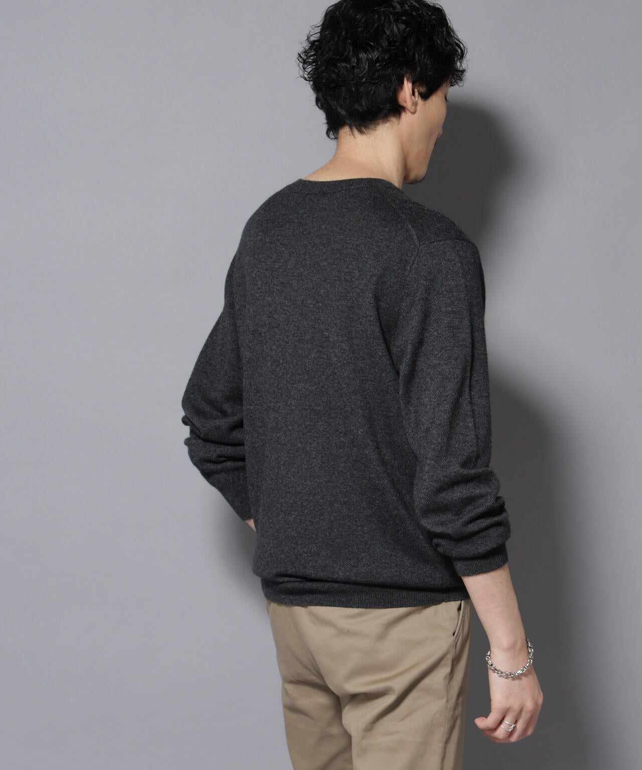 カシミヤミックスクルーネックニット