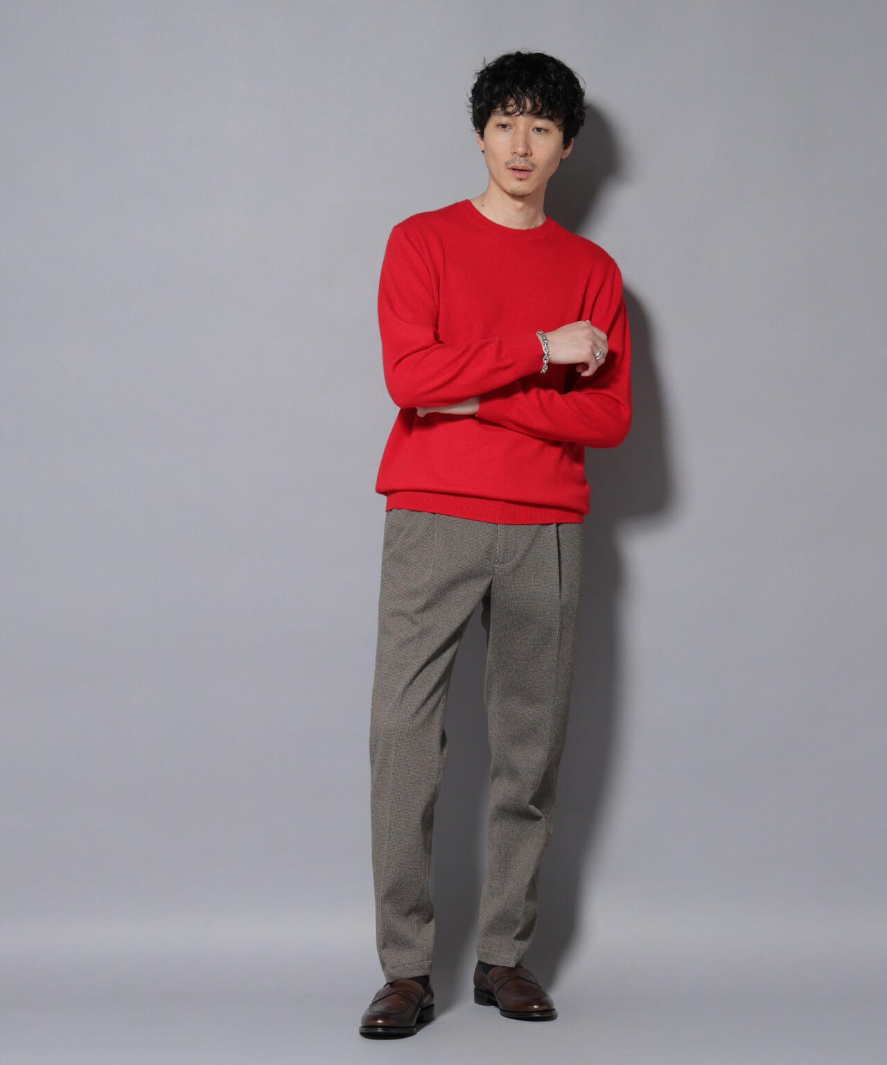 カシミヤミックスクルーネックニット