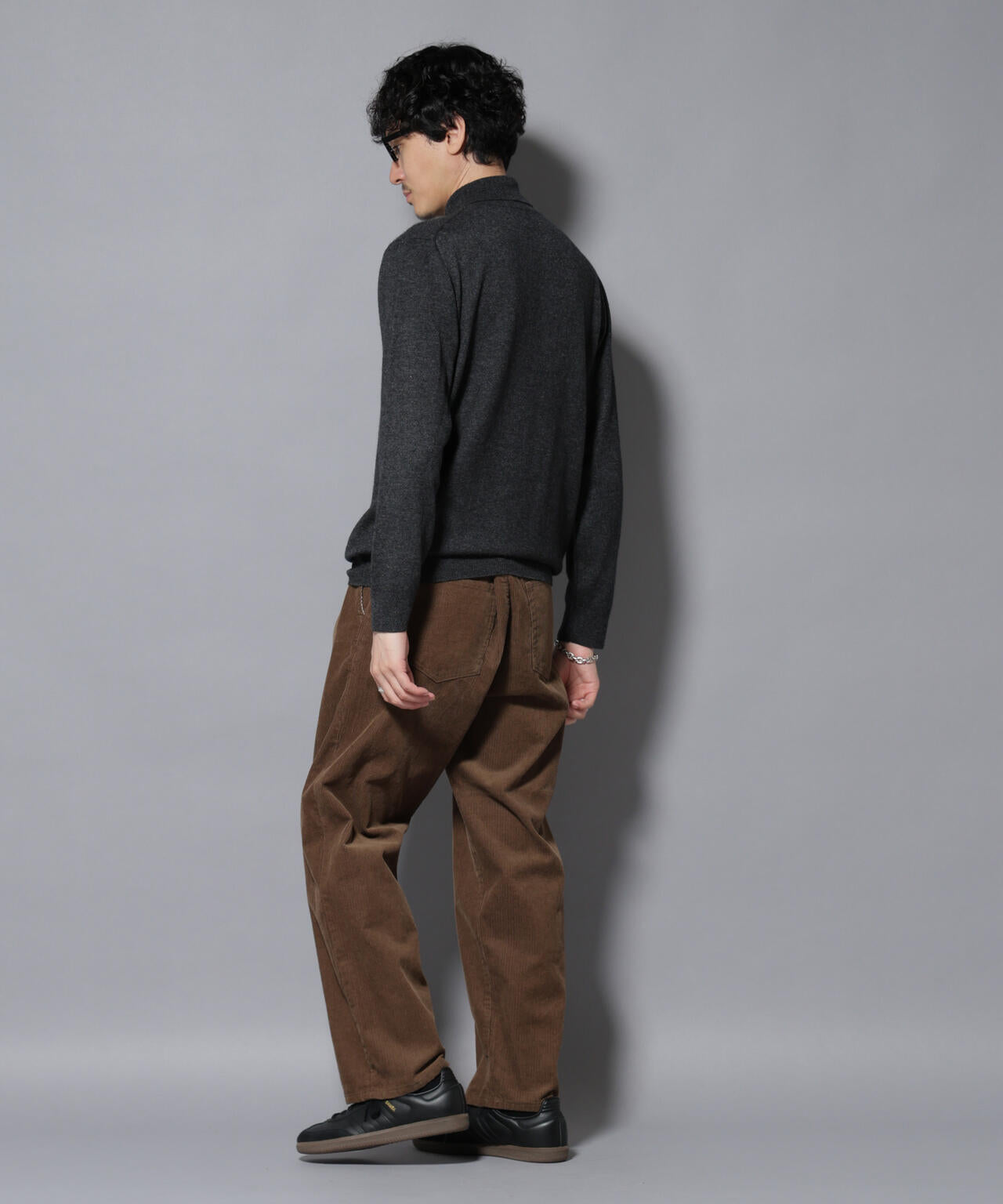 カシミヤミックスタートルネックニット