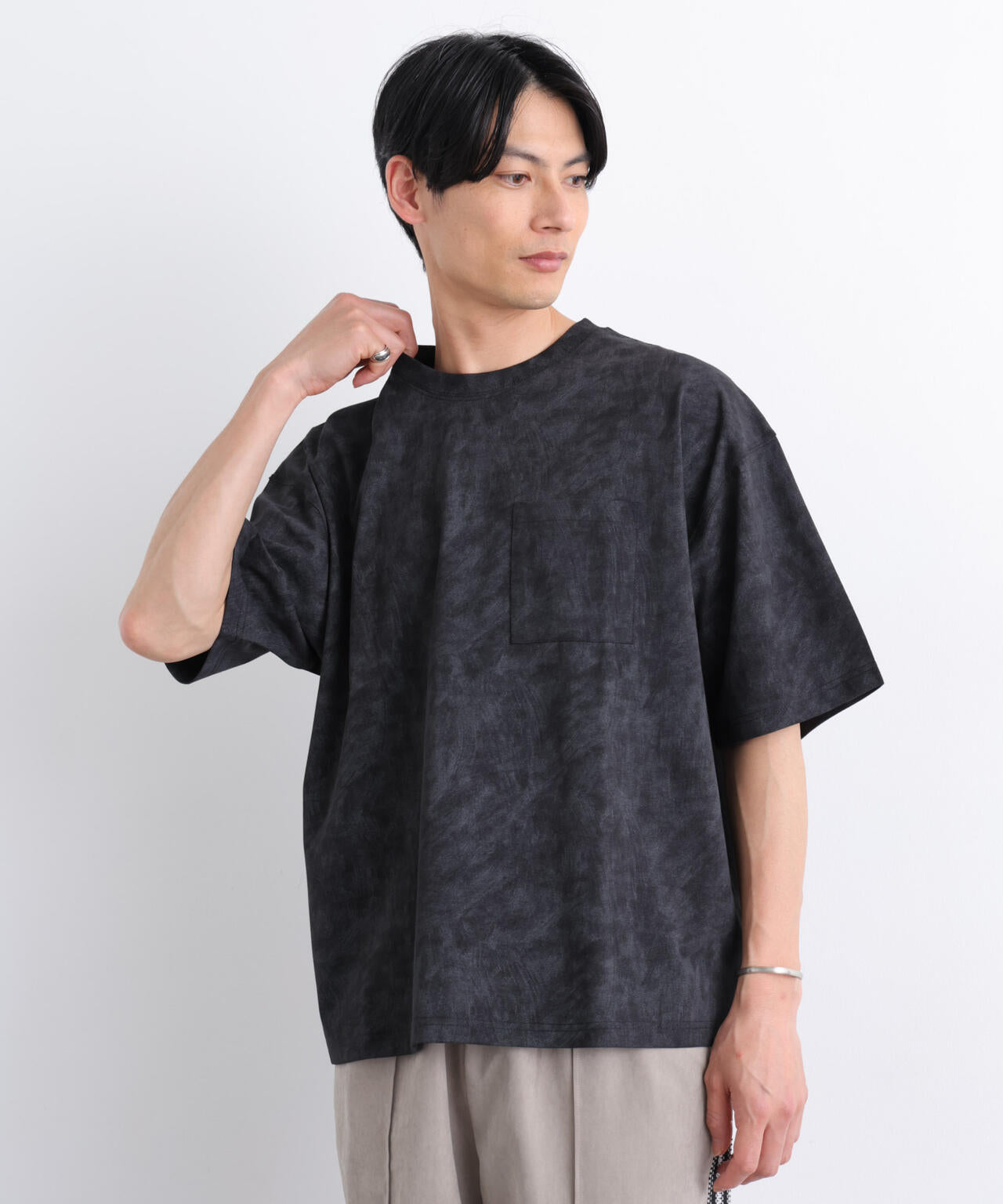 180cm B:88 W:75 H:92 着用サイズ:L