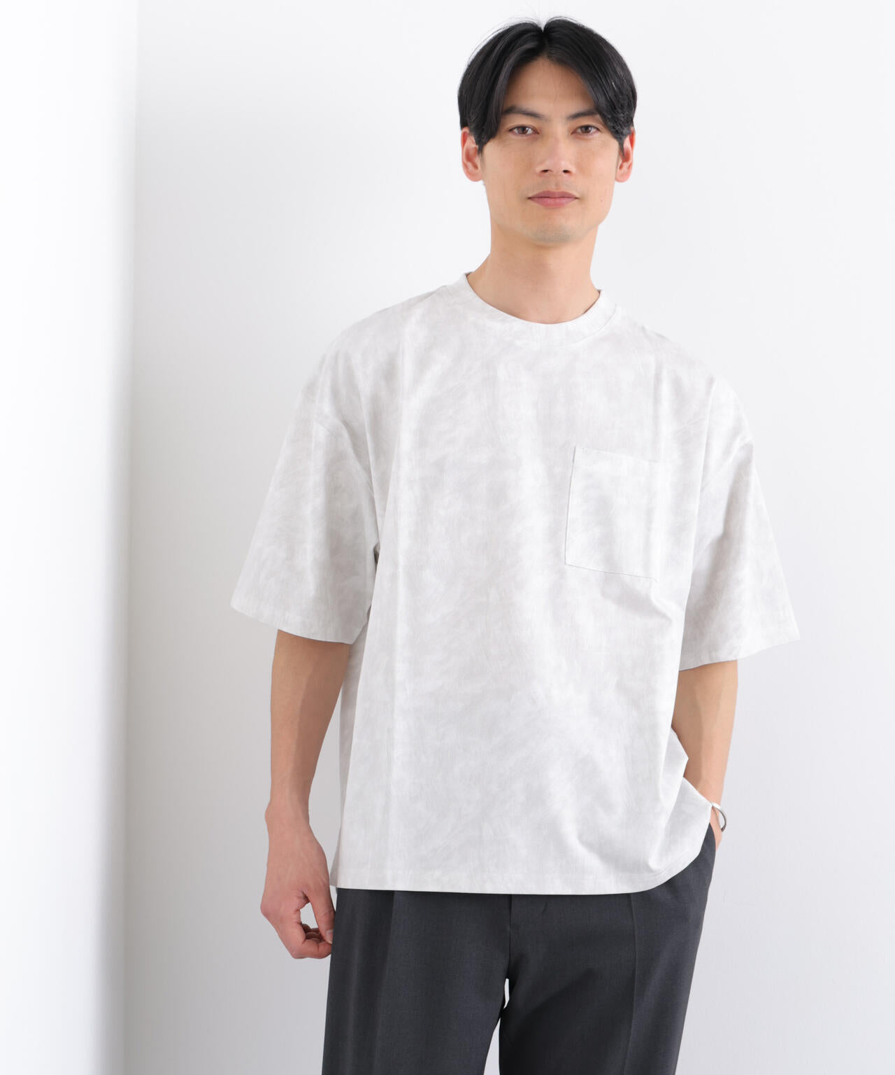 180cm B:88 W:75 H:92 着用サイズ:L