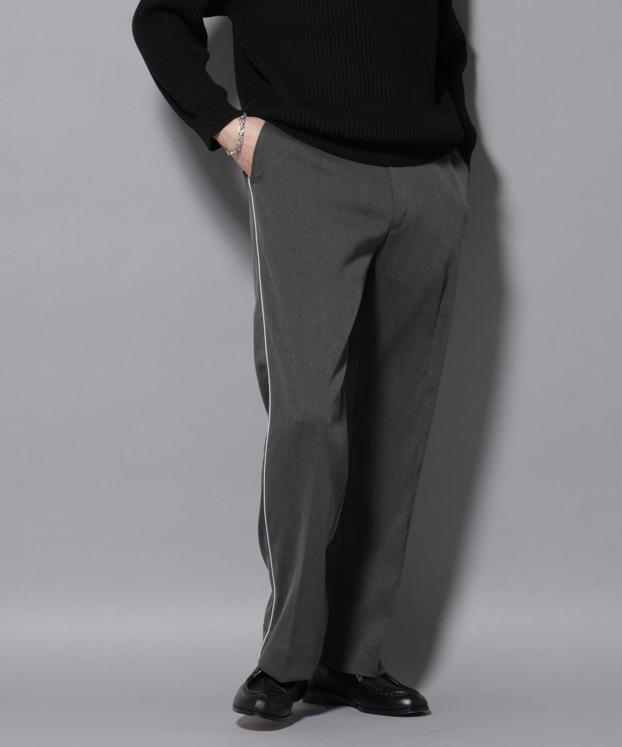 ウォーム側章ストレートスラックス