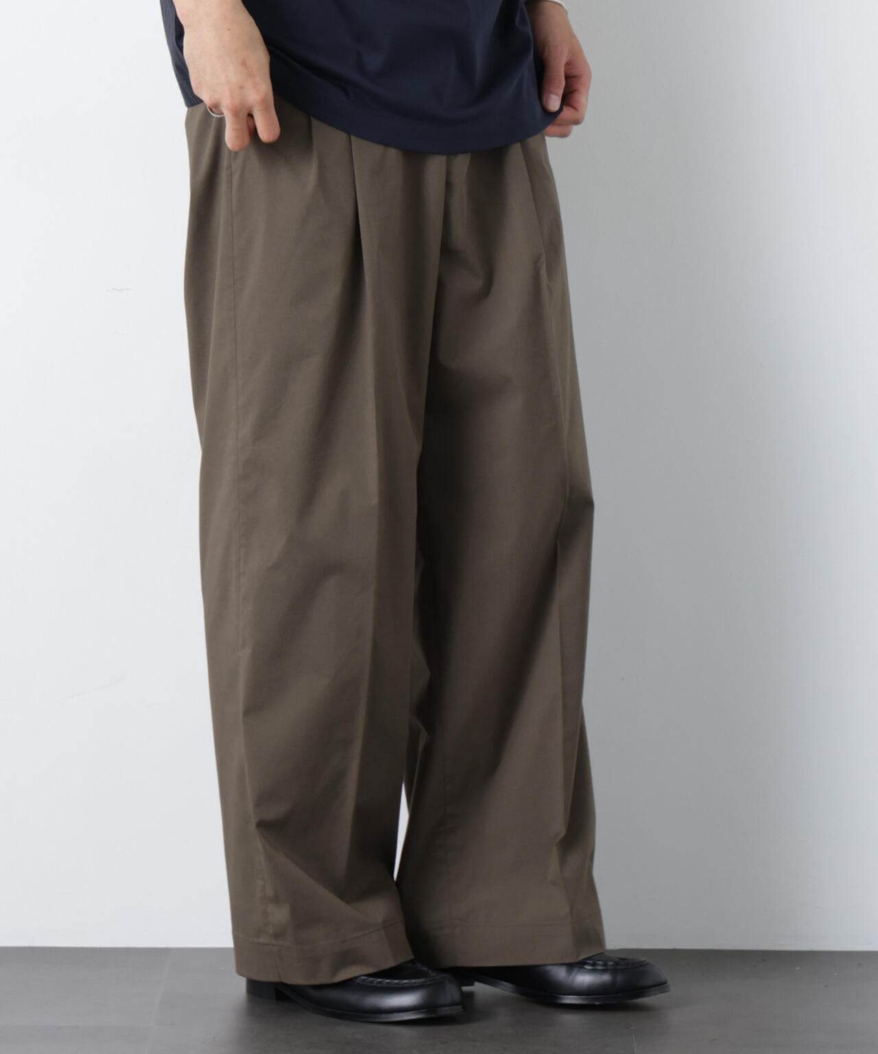 180cm B:89 W:70 H:91 着用サイズ:L