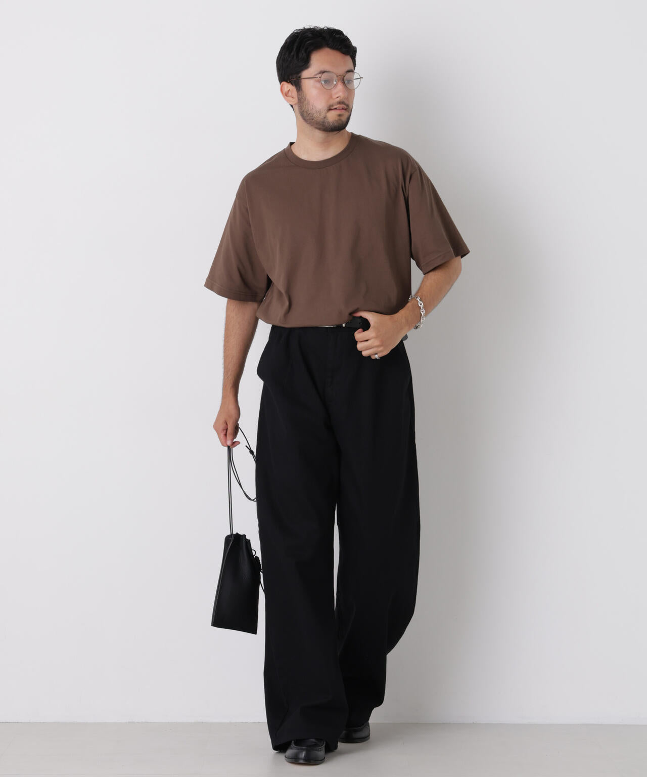 カーブワイドパンツ