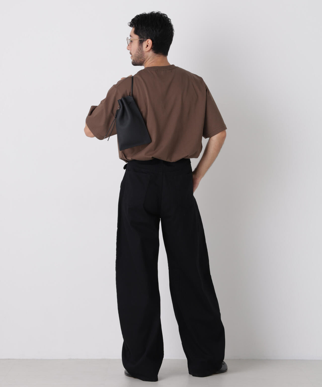 カーブワイドパンツ
