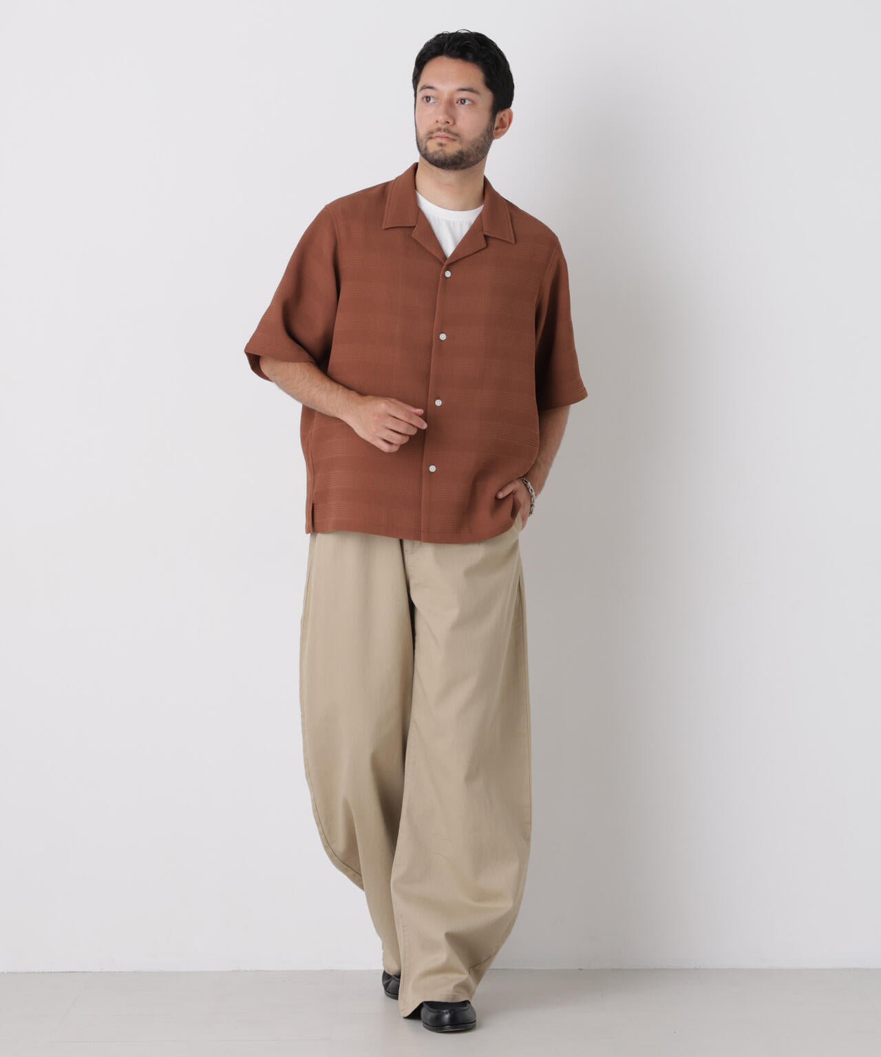 カーブワイドパンツ
