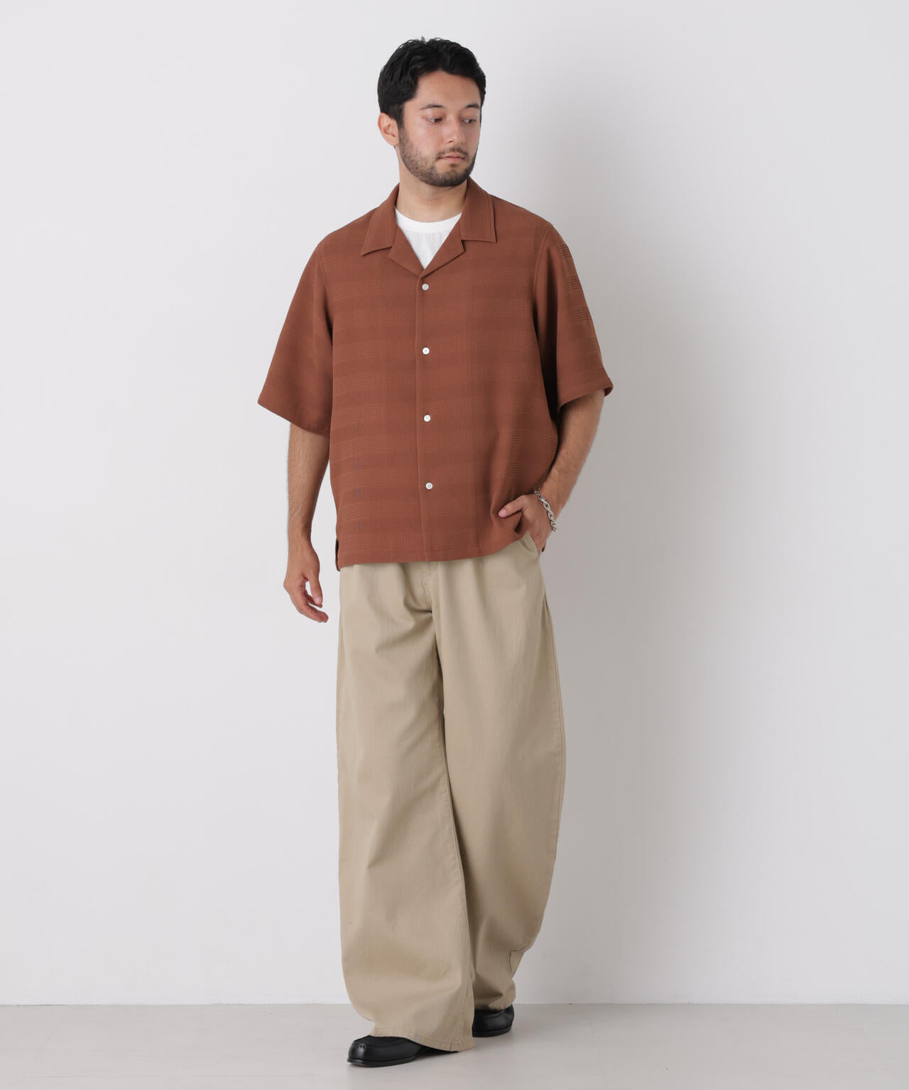 カーブワイドパンツ