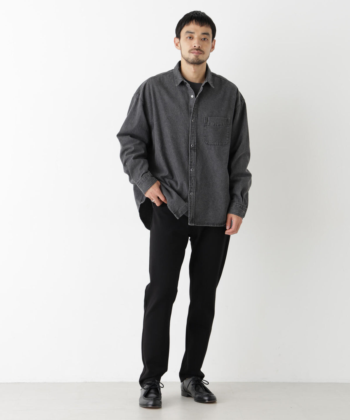 ストレッチ5Pテーパードパンツ