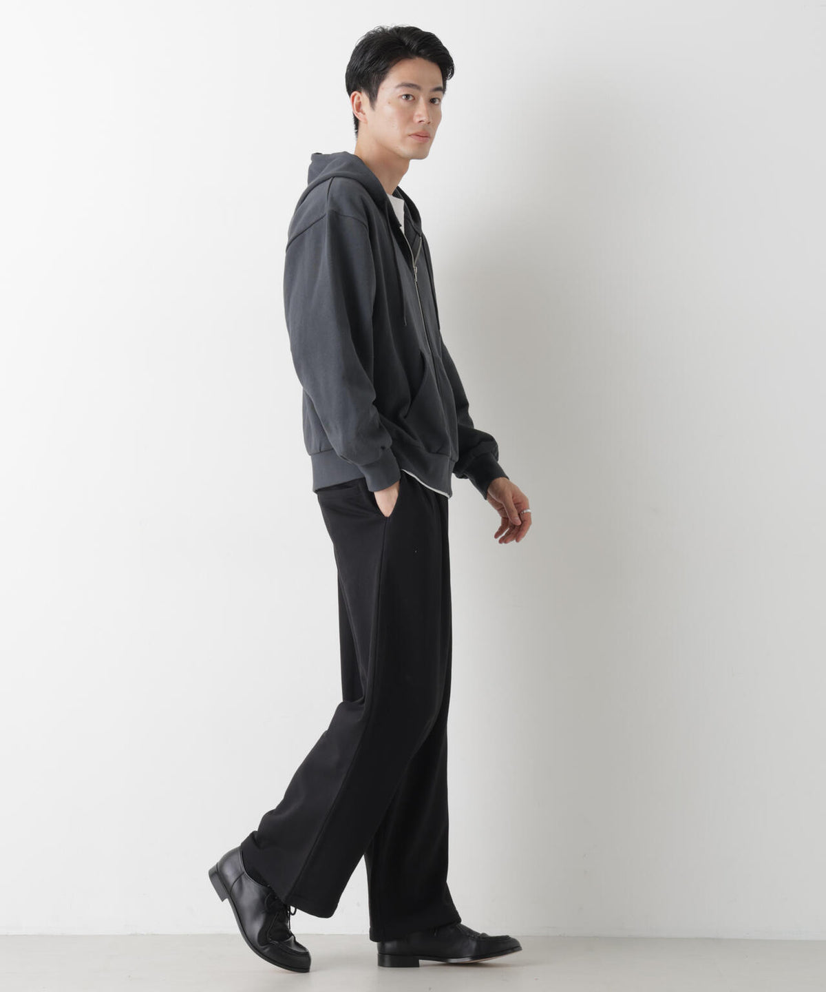 WEB限定/2タックワイドスウェットパンツ