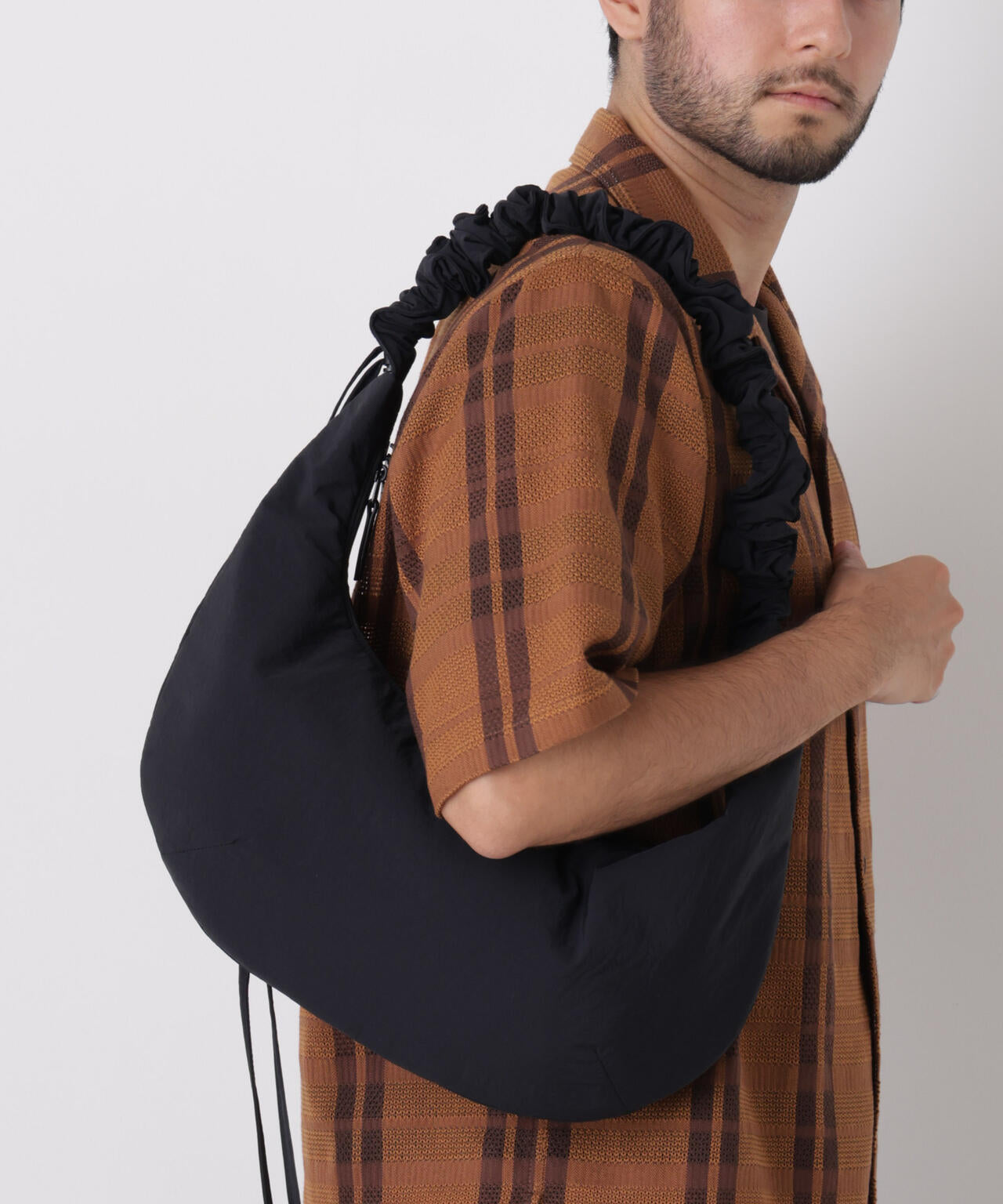 WEB限定/ラウンドショルダーバッグ