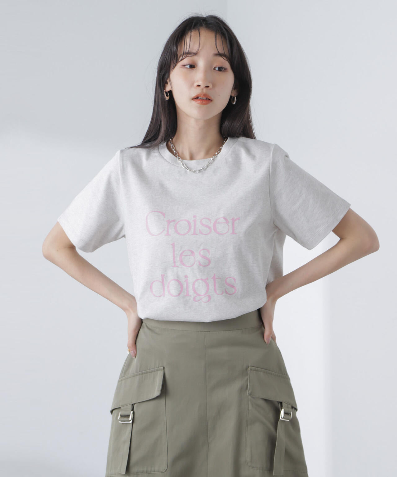 ロゴプリントTシャツ
