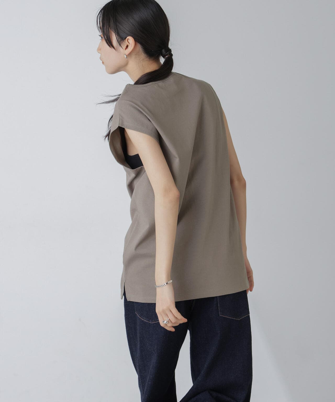 038e89c4-ddba-50ab-8231-8d47aca70ec4_Image