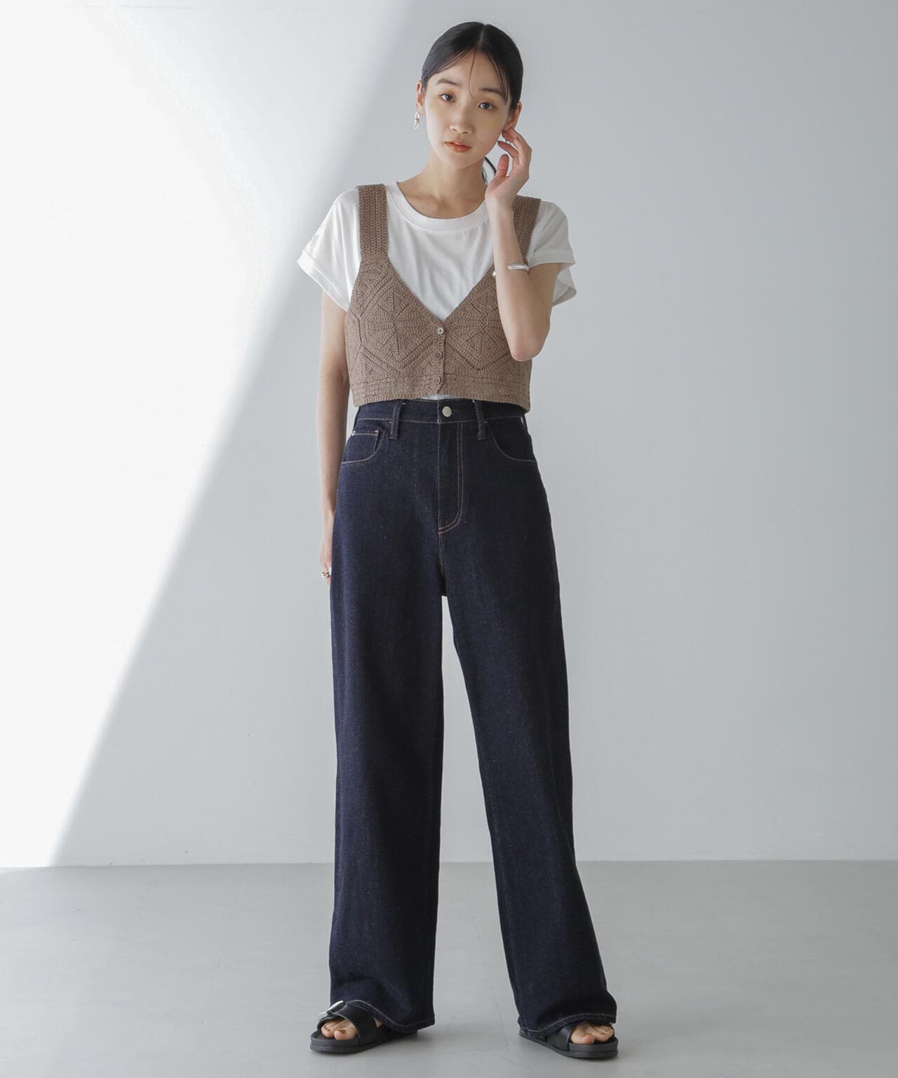 b883fc01-8d37-5b30-8968-a3b223af8b94_Image