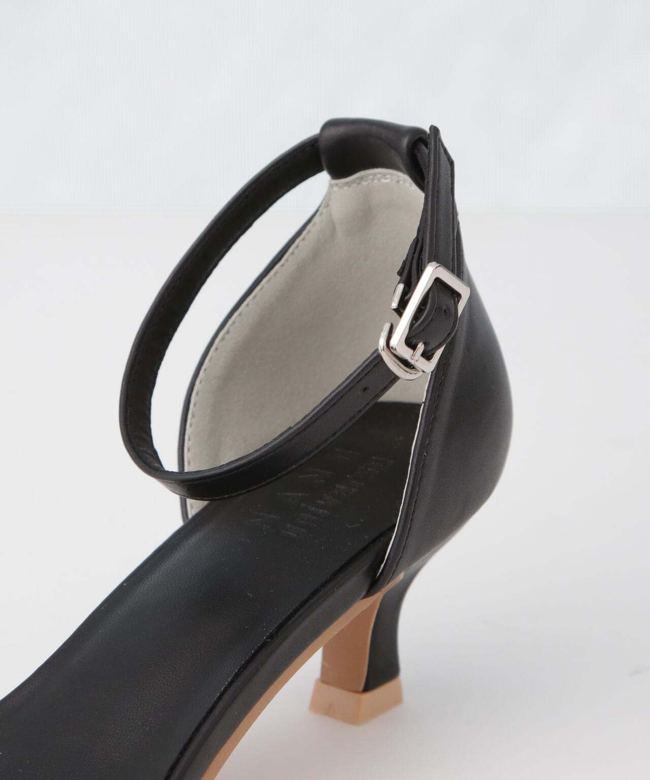 f70cd2a3-e7bf-56ee-b227-fca46d0c3303_Image