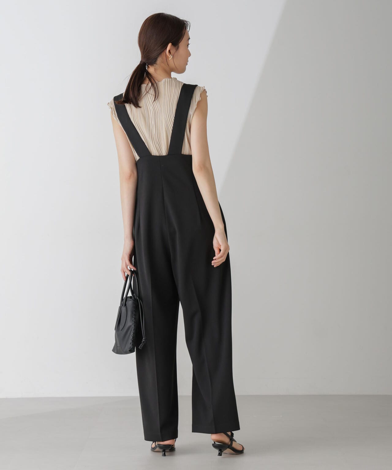 173458e8-56ea-534f-9c6e-c8e50f572949_Image