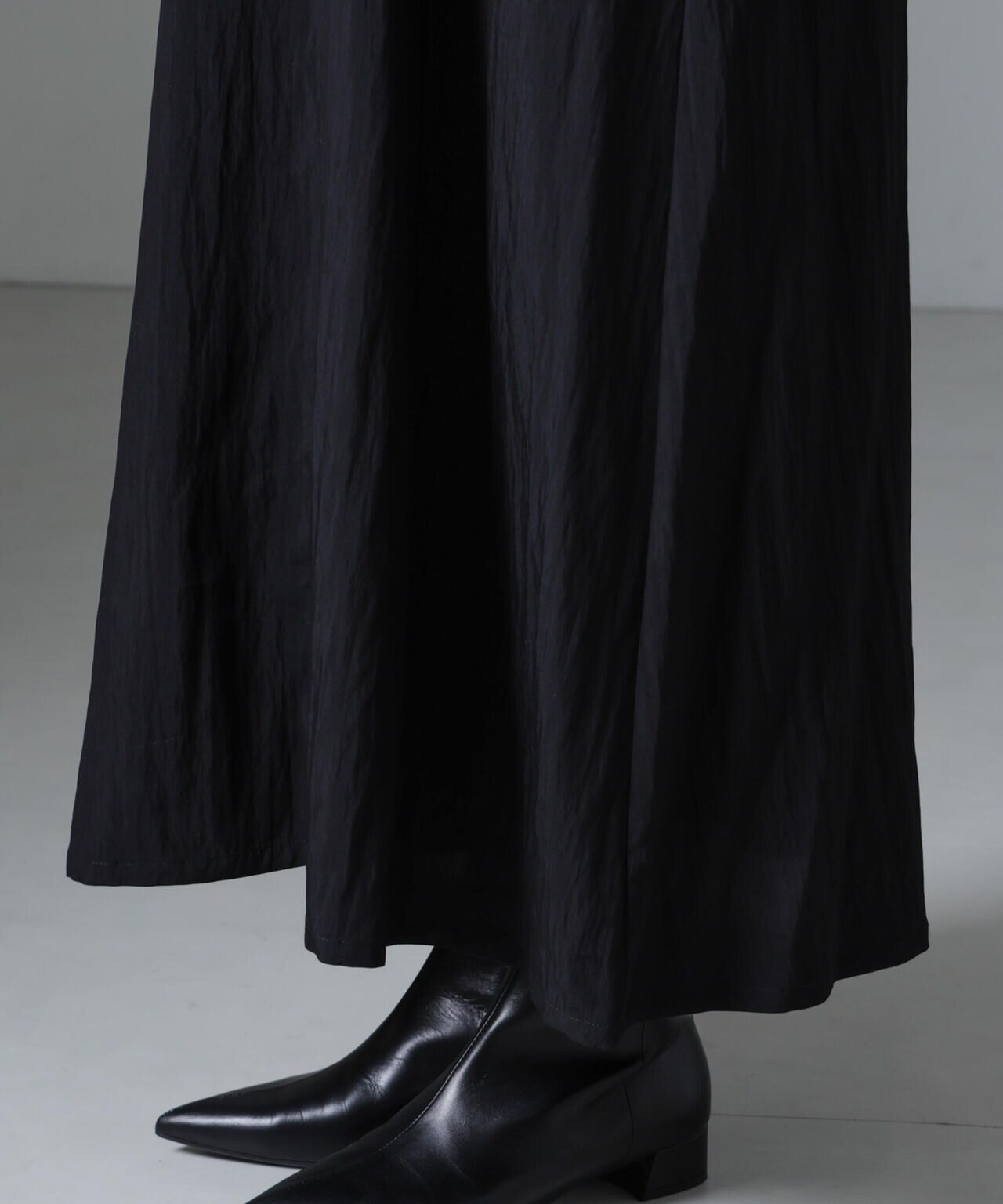 バックルベルトストラップフレアワンピース