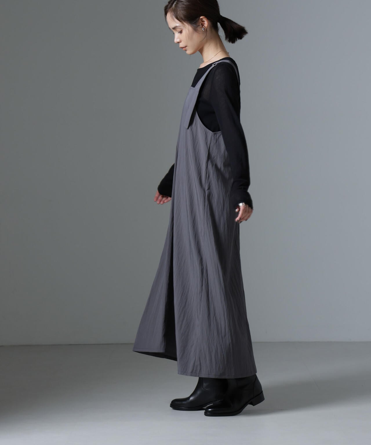 バックルベルトストラップフレアワンピース