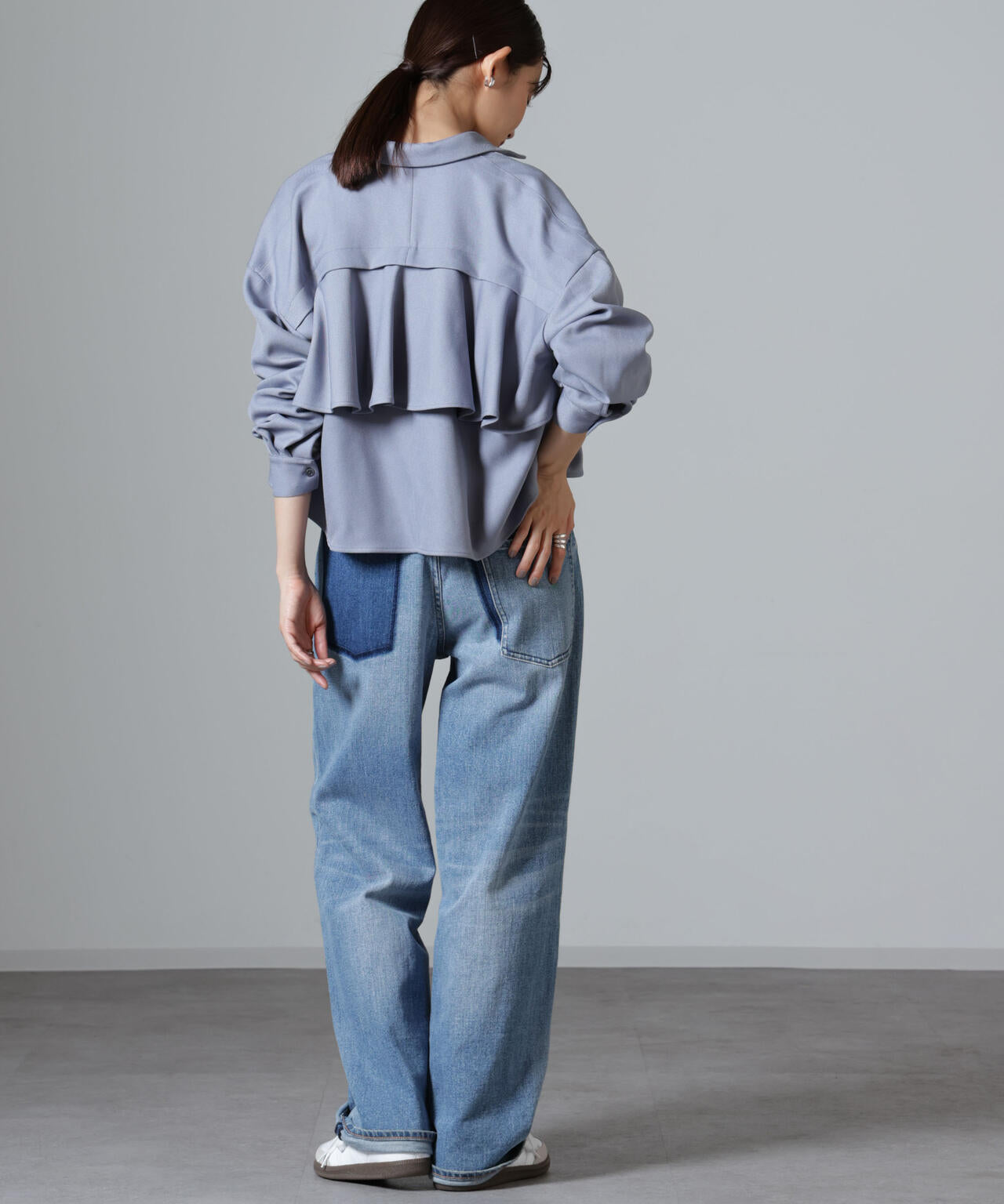 バックコンシャスクロップドシャツ(セットアップ可)