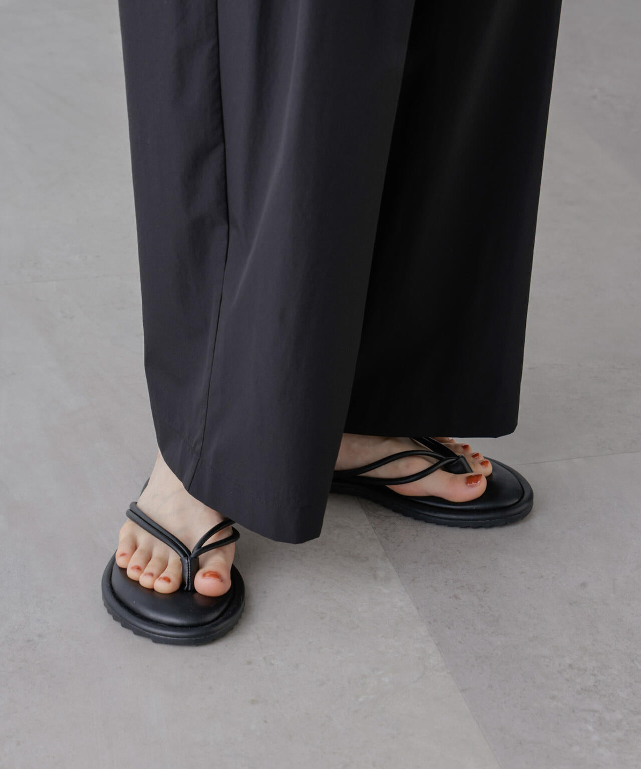 タックワイドパンツ