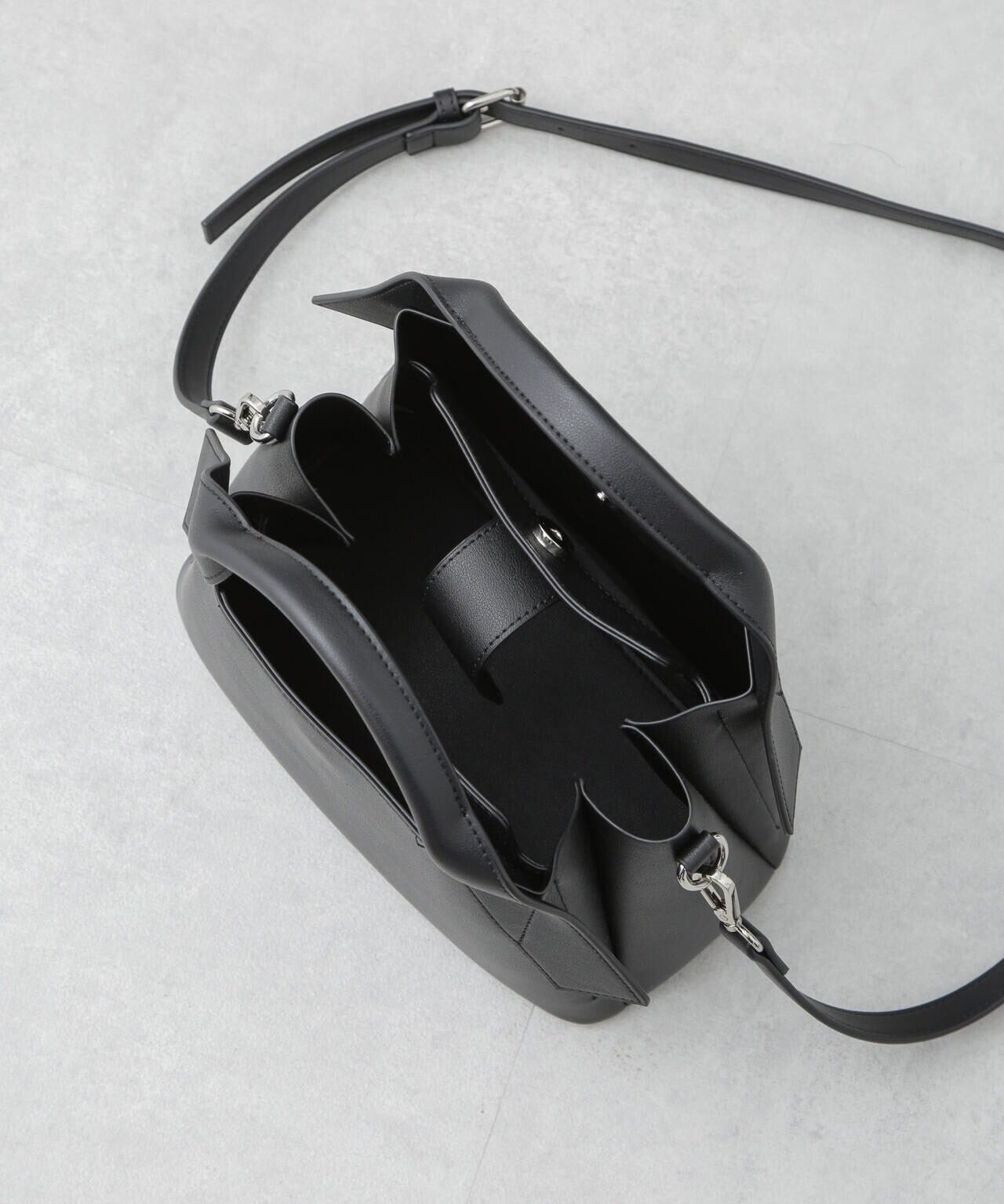 2fdf3f62-3600-5ed1-92eb-2ae9c49e8a58_Image