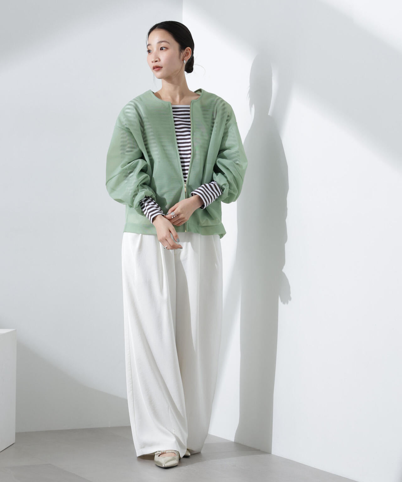 シアーダンボールカットノーカラーZIPupジャケット