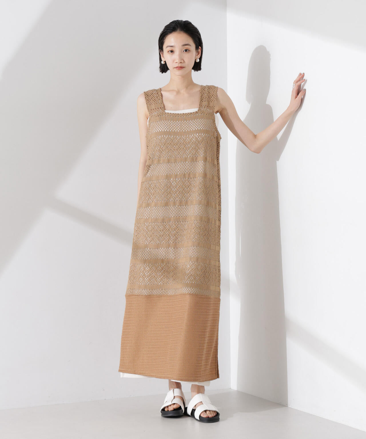 クロシェニット風レースノースリーブワンピース