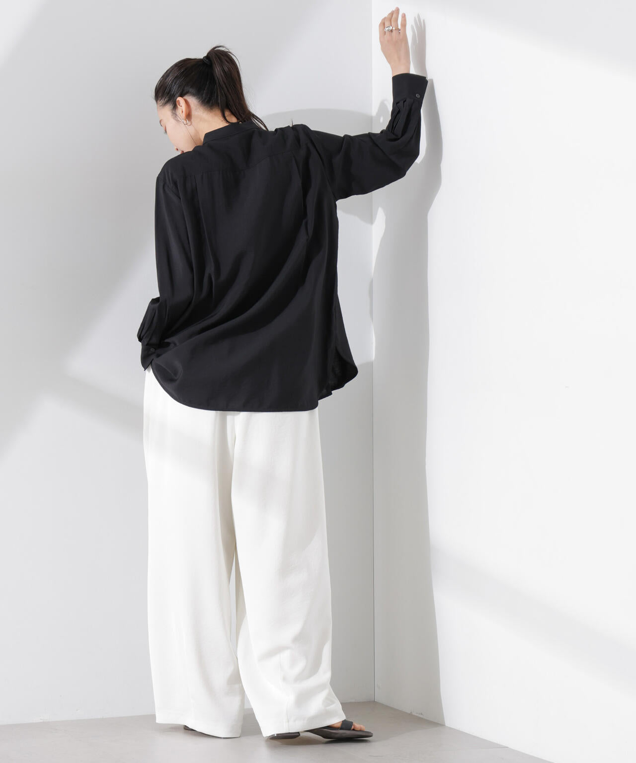ピンタックシャツブラウス