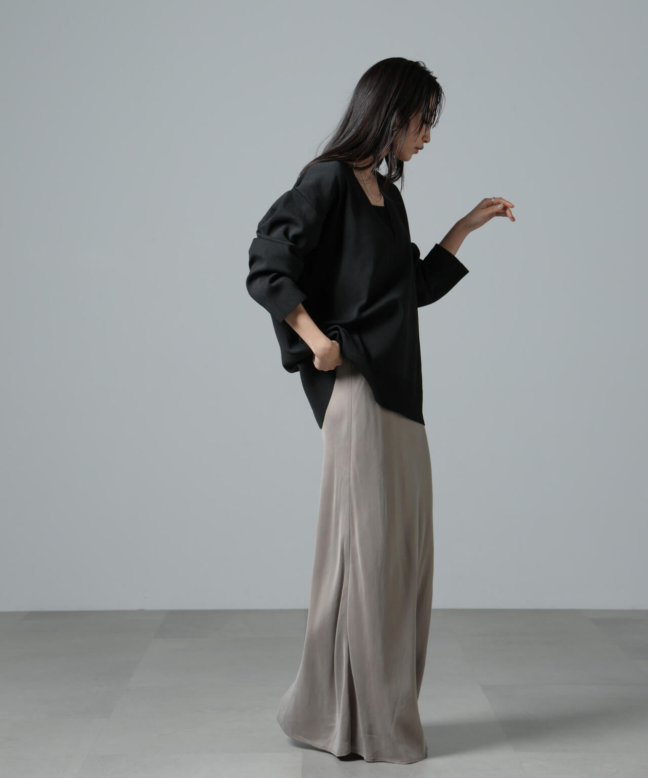 洗濯機洗い可Vネックバックスリットニットトップス