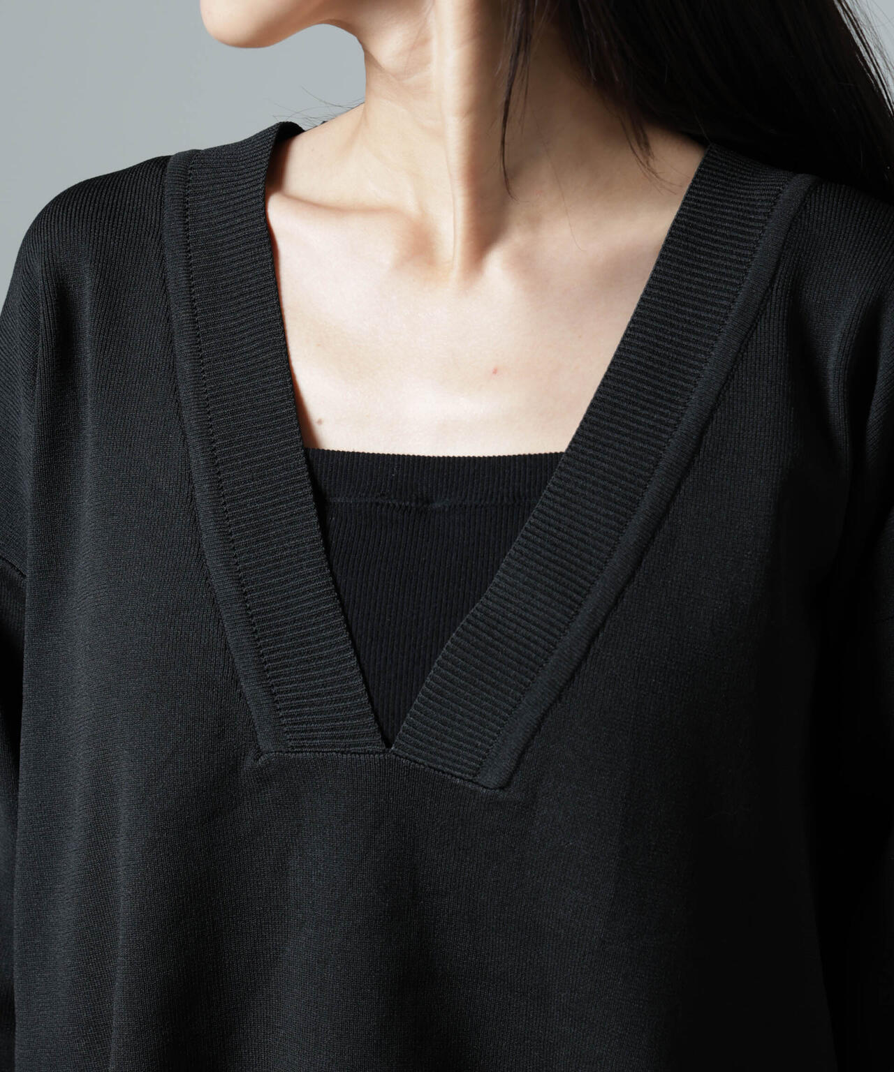 洗濯機洗い可Vネックバックスリットニットトップス