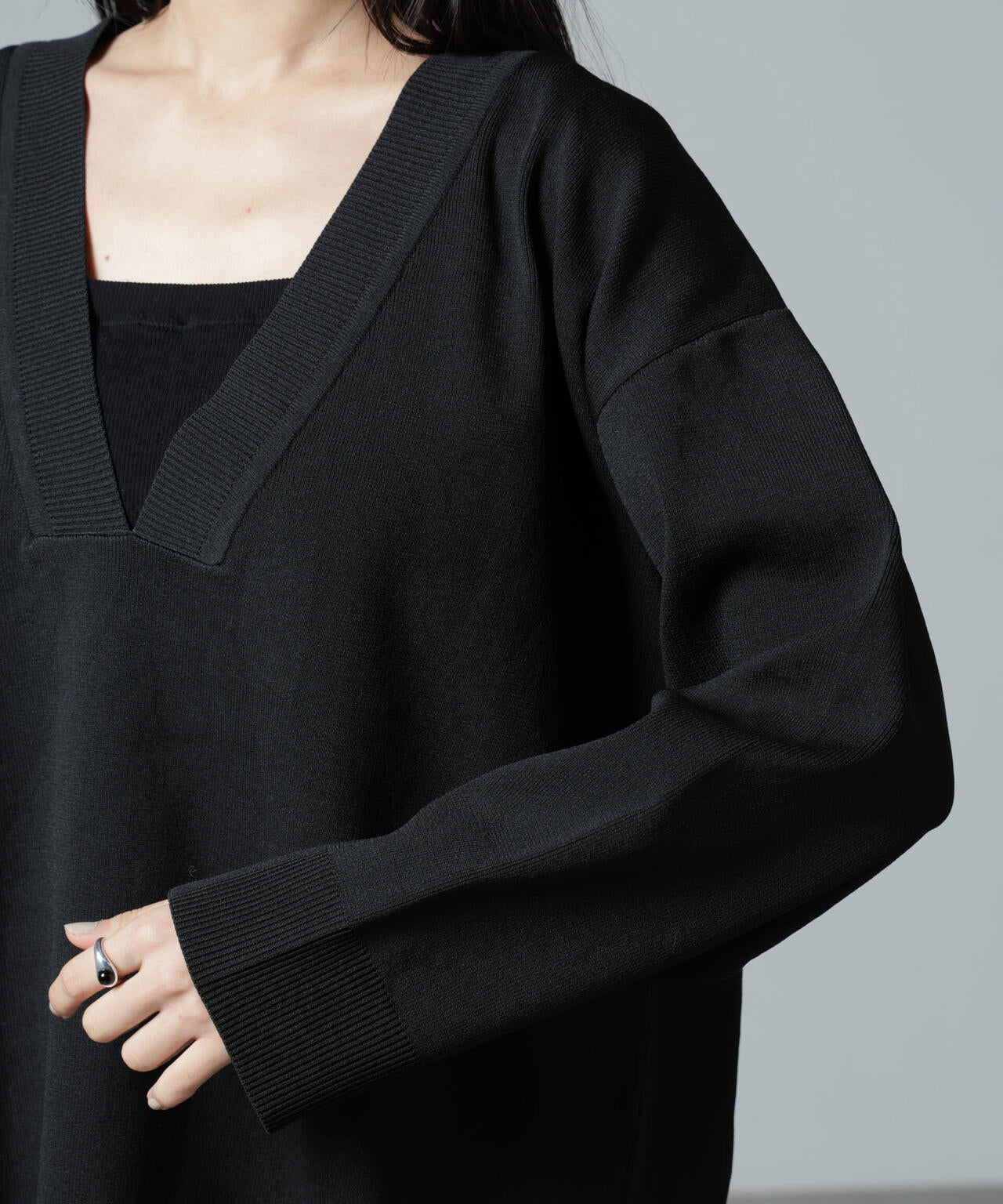 洗濯機洗い可Vネックバックスリットニットトップス