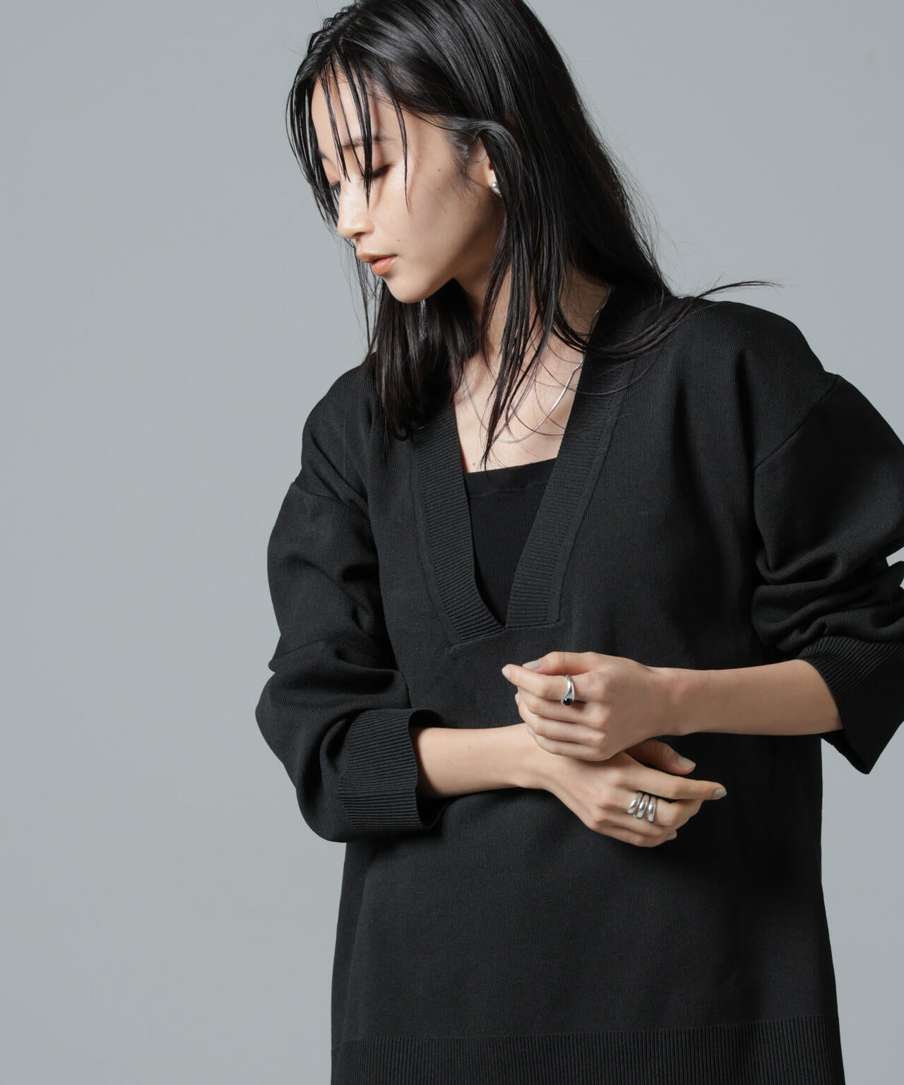 洗濯機洗い可Vネックバックスリットニットトップス