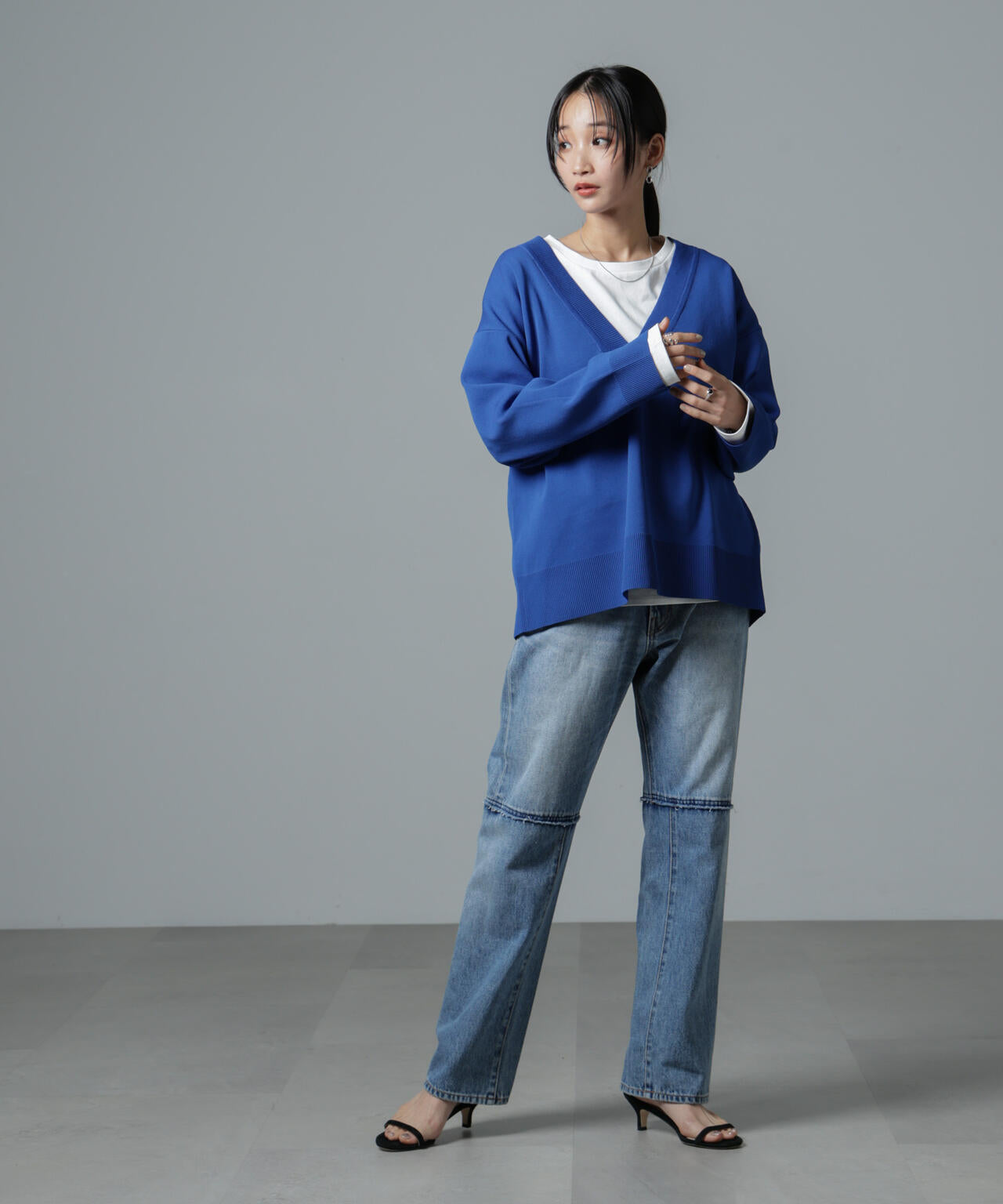 洗濯機洗い可Vネックバックスリットニットトップス