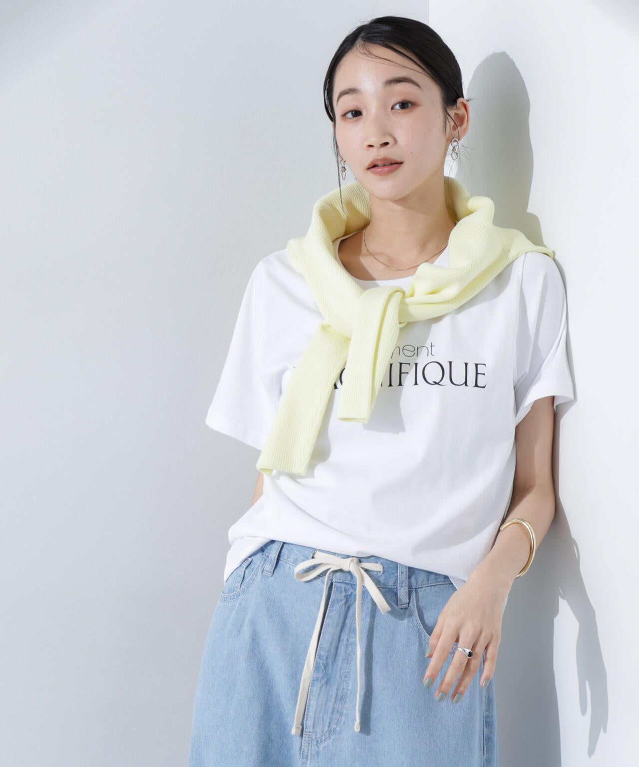 ロゴプリントTシャツ