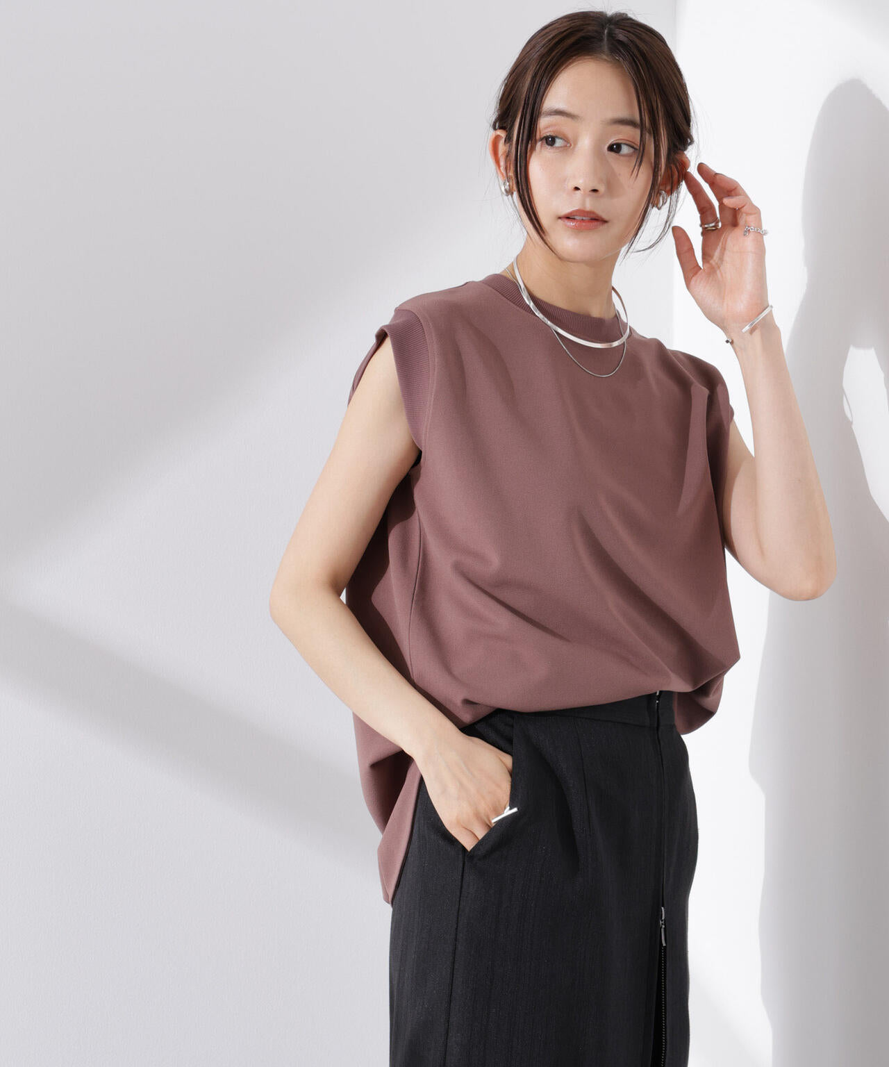 カットジョーゼットノースリーブTシャツ