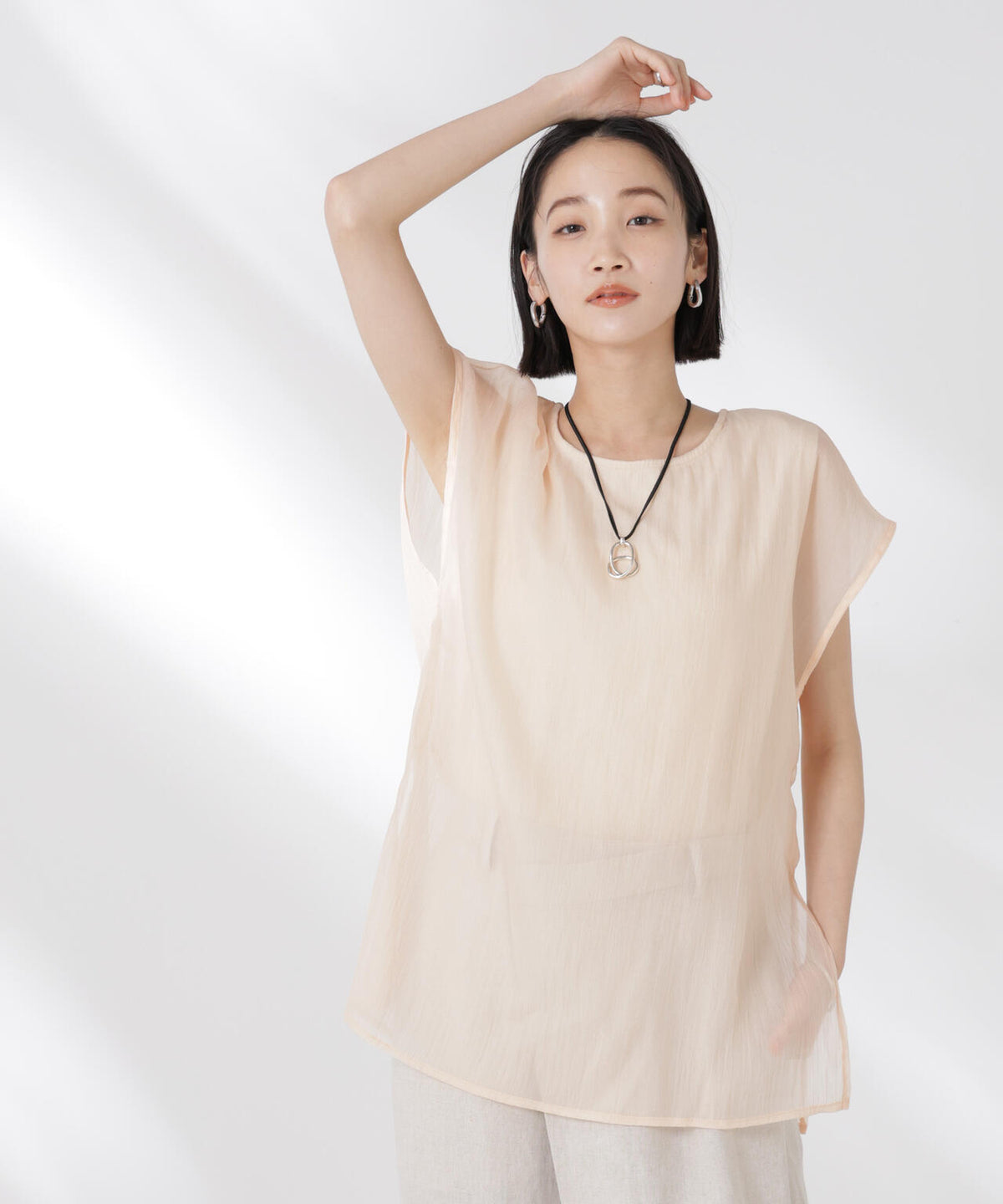 シアーレイヤードノースリーブカットトップス