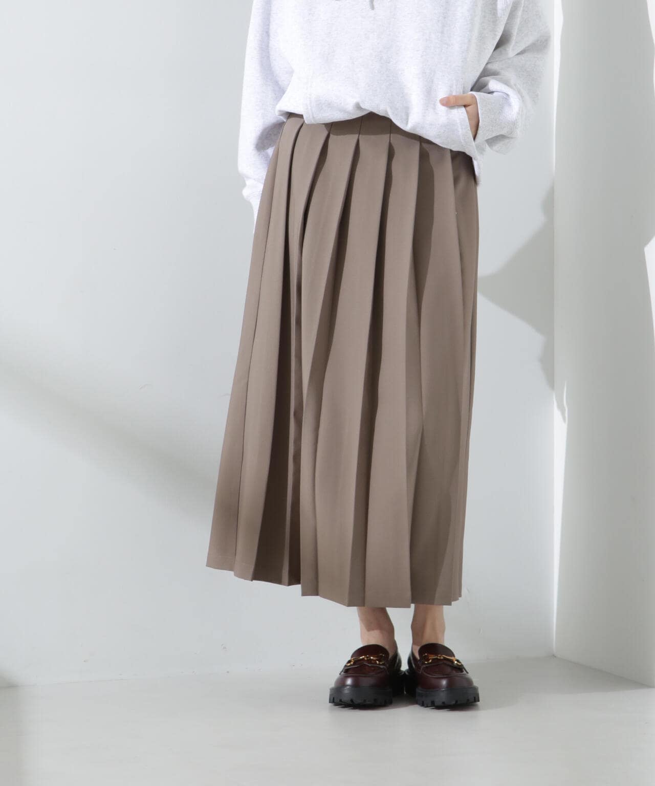 フロントプリーツスカート