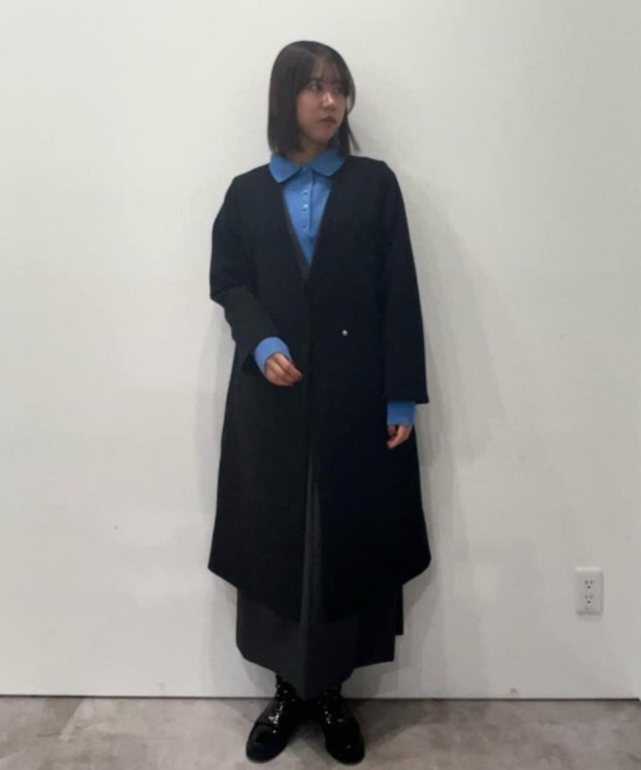 Vネックノーカラーコート