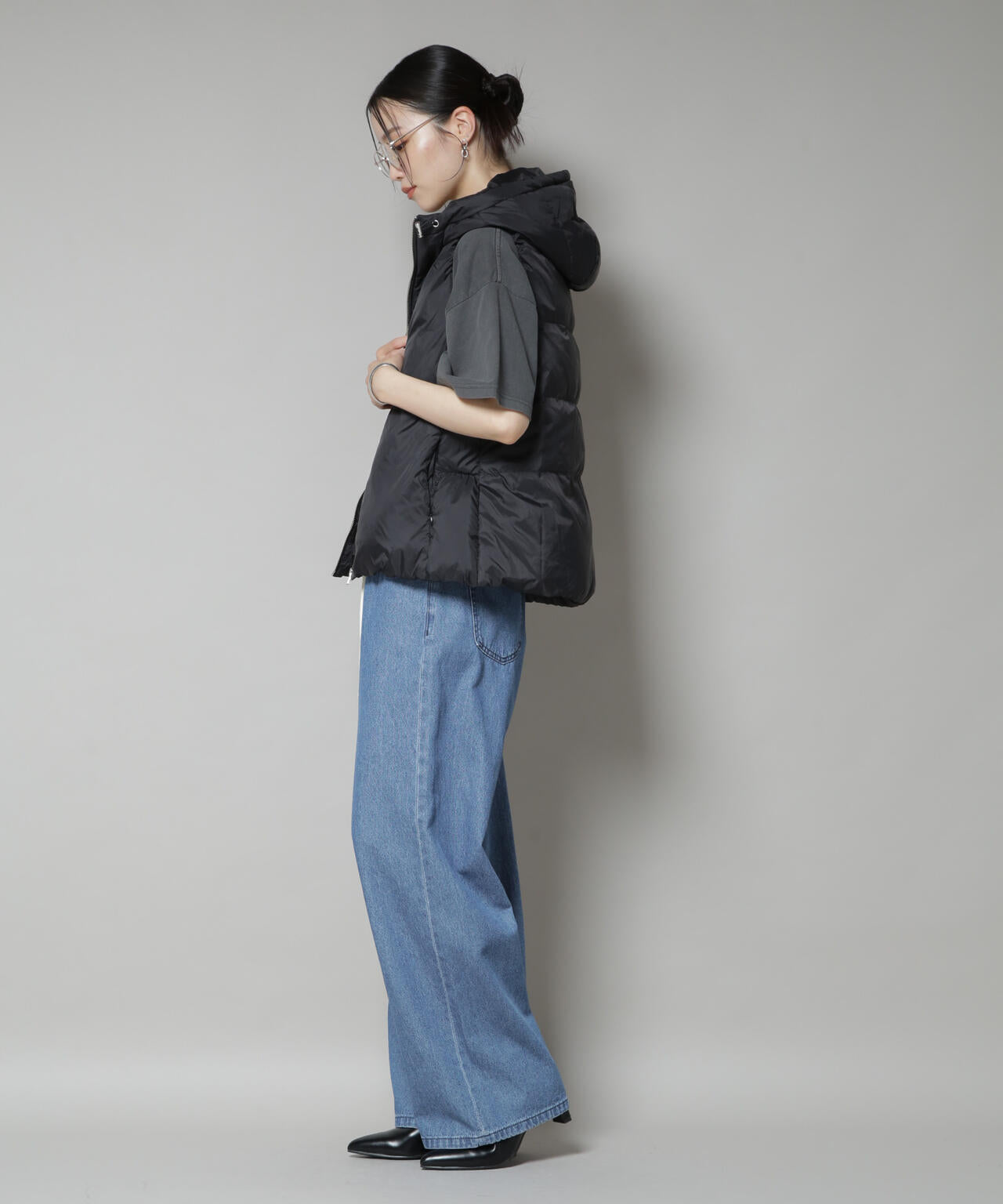 撥水加工ライトダウン フードジップアップベスト